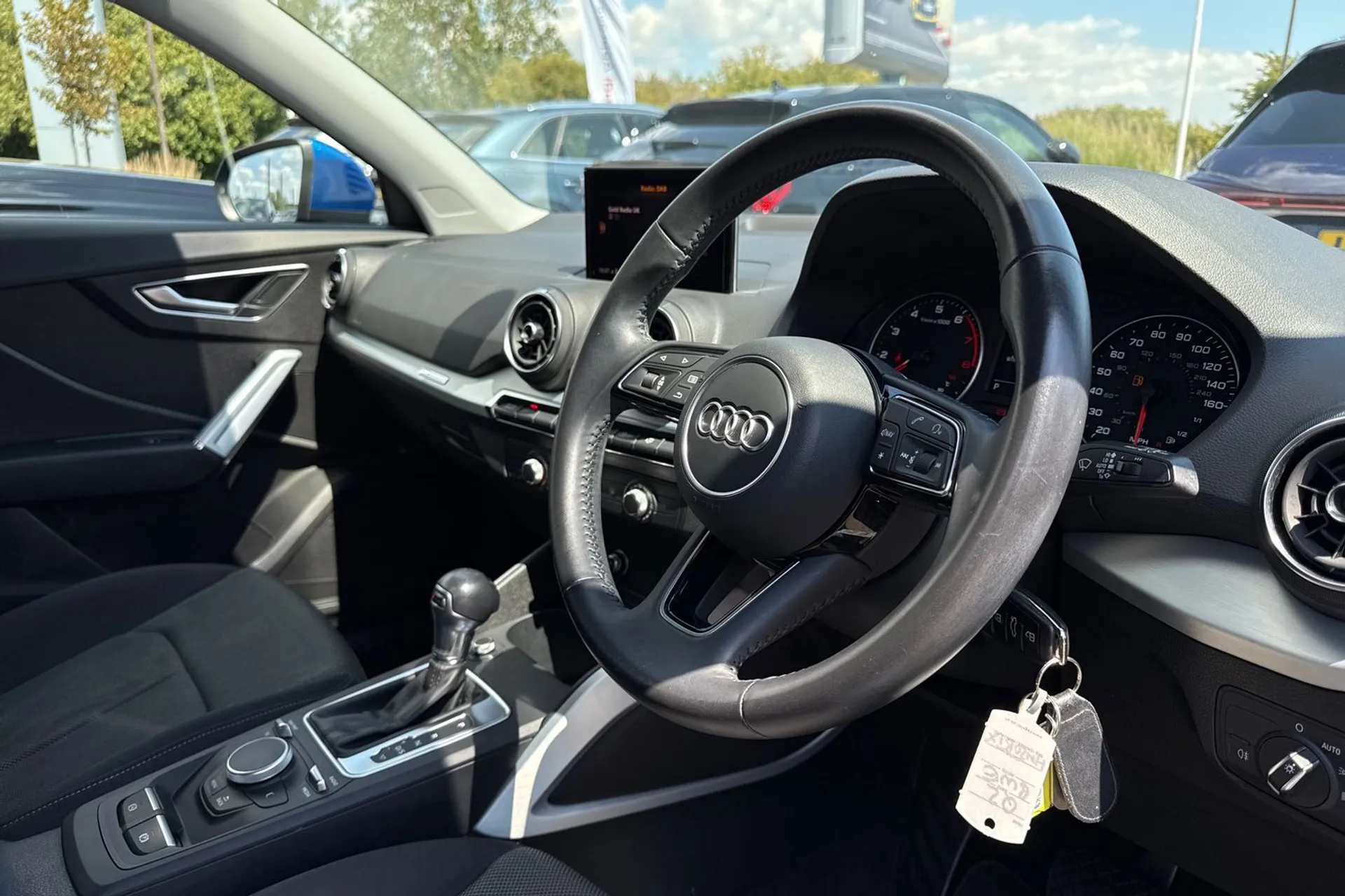 Audi Q2 thumbnail image number 26