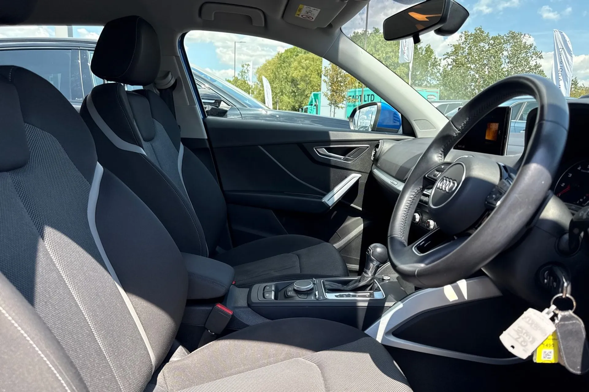 Audi Q2 thumbnail image number 24