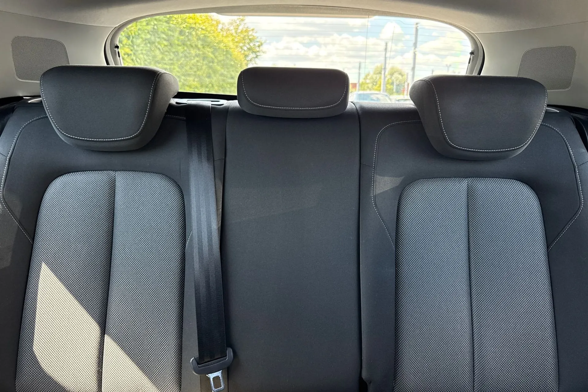 Audi Q2 thumbnail image number 34