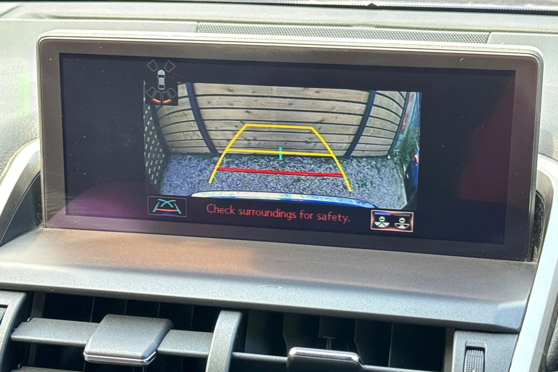 LEXUS NX thumbnail image number 4