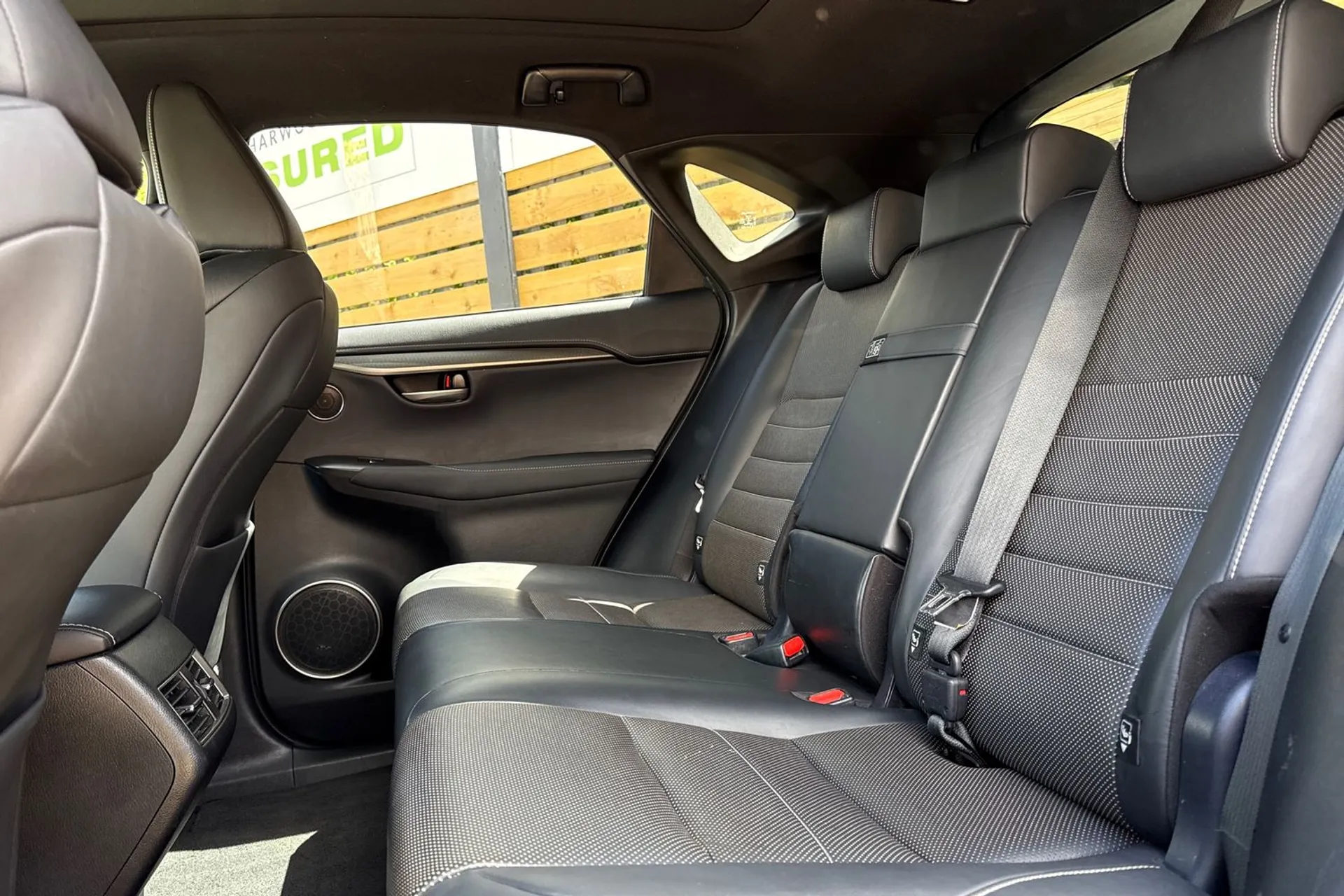 LEXUS NX thumbnail image number 32