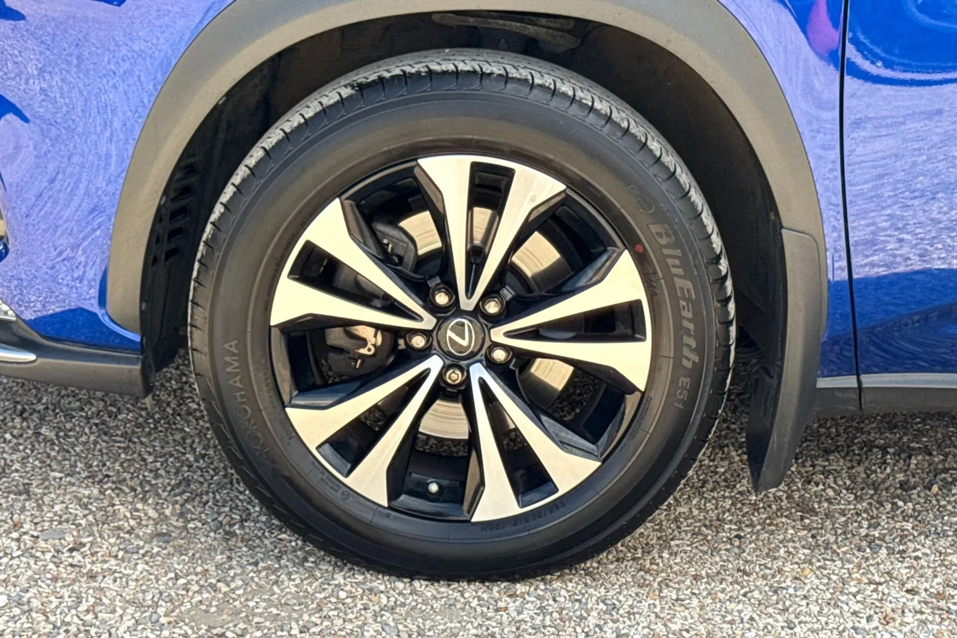 LEXUS NX thumbnail image number 14