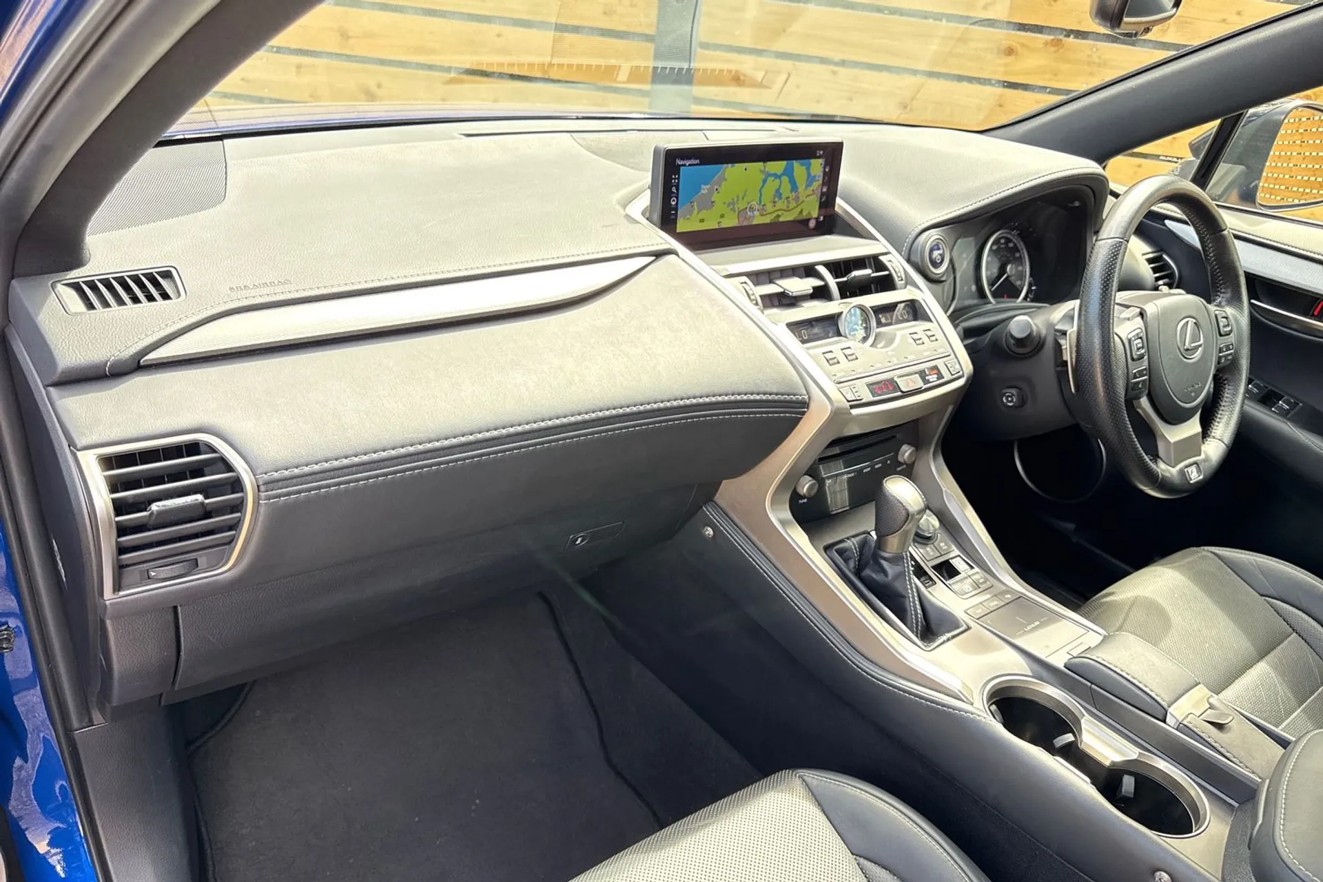 LEXUS NX thumbnail image number 29