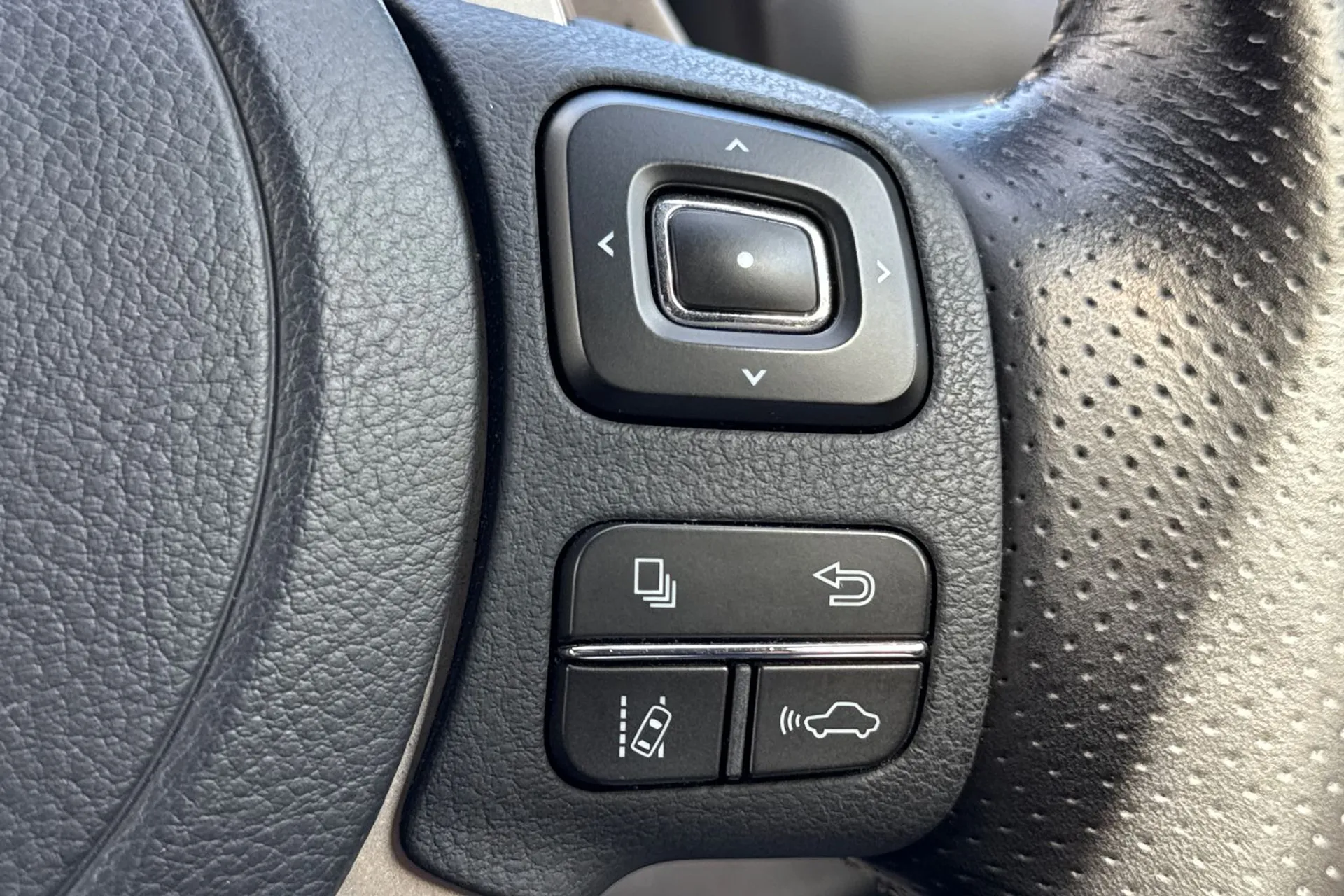 LEXUS NX thumbnail image number 39