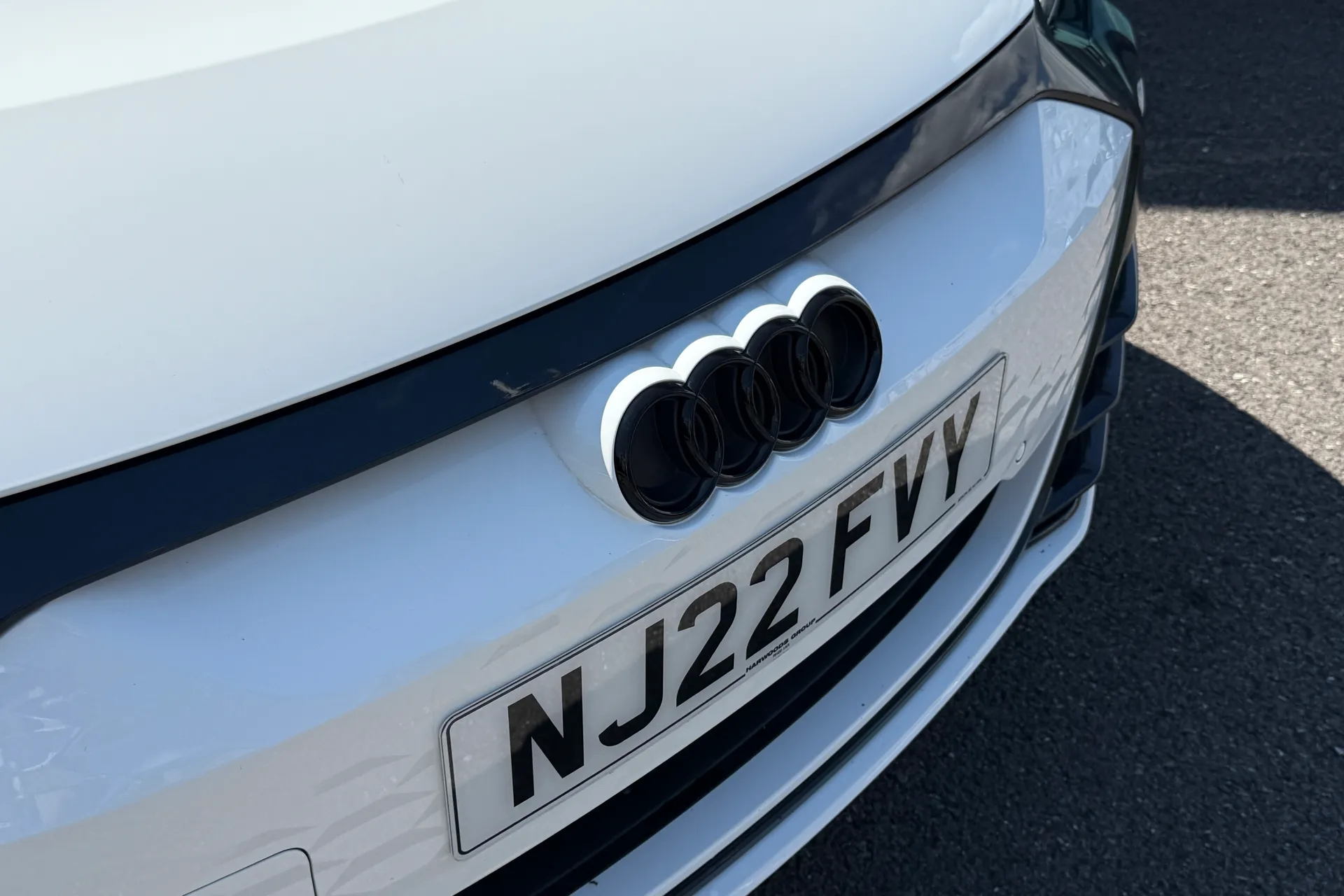 Audi e-tron GT thumbnail image number 46