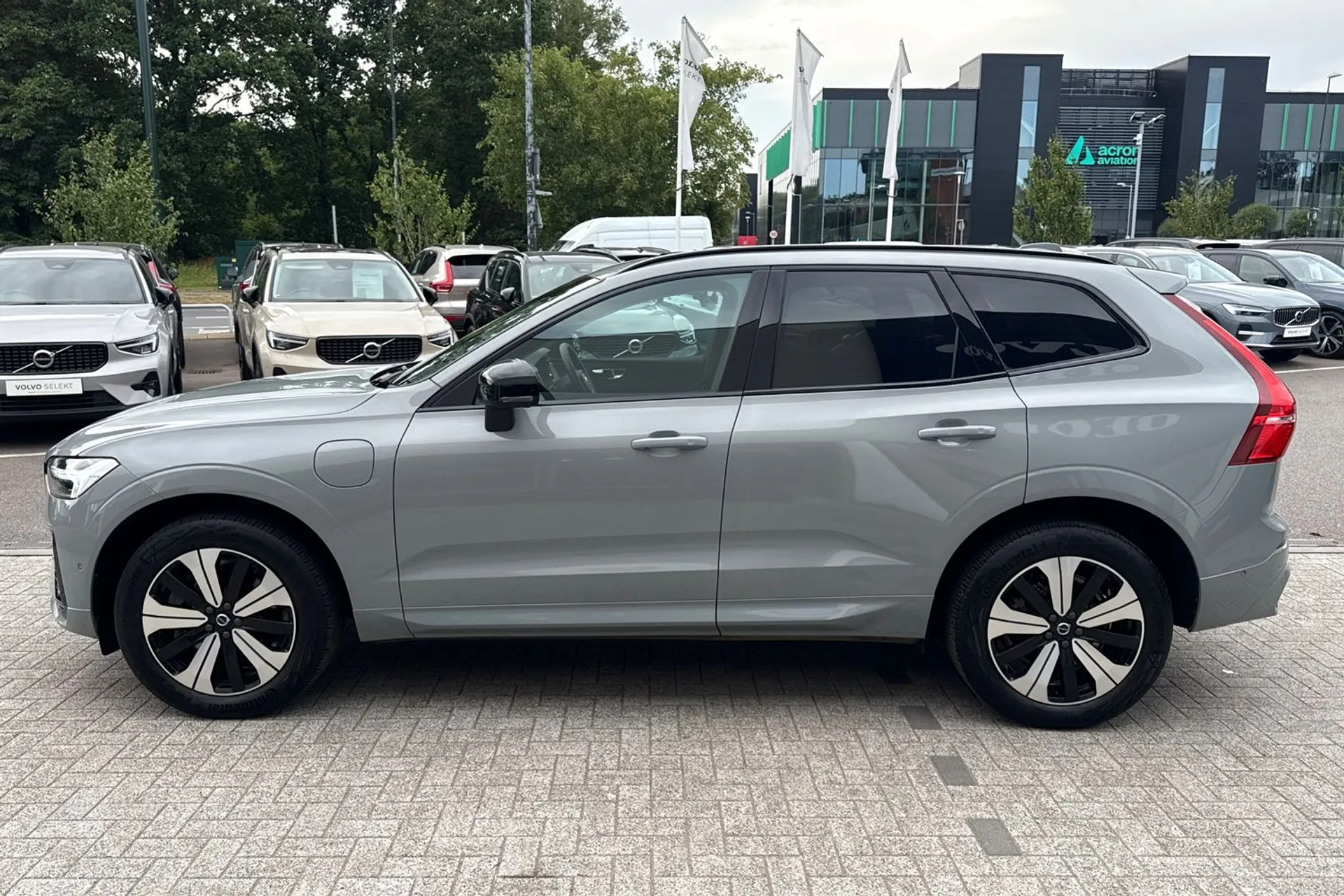Volvo XC60 thumbnail image number 10