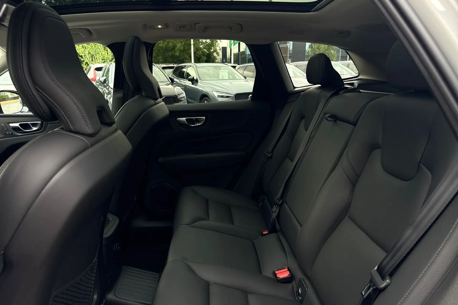 Volvo XC60 thumbnail image number 29