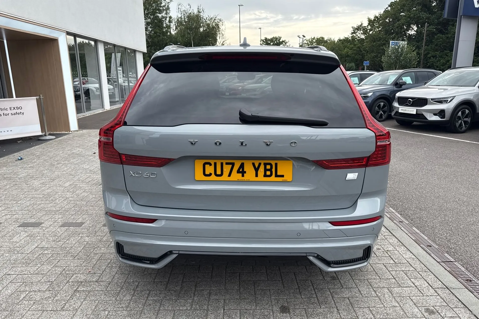 Volvo XC60 thumbnail image number 8