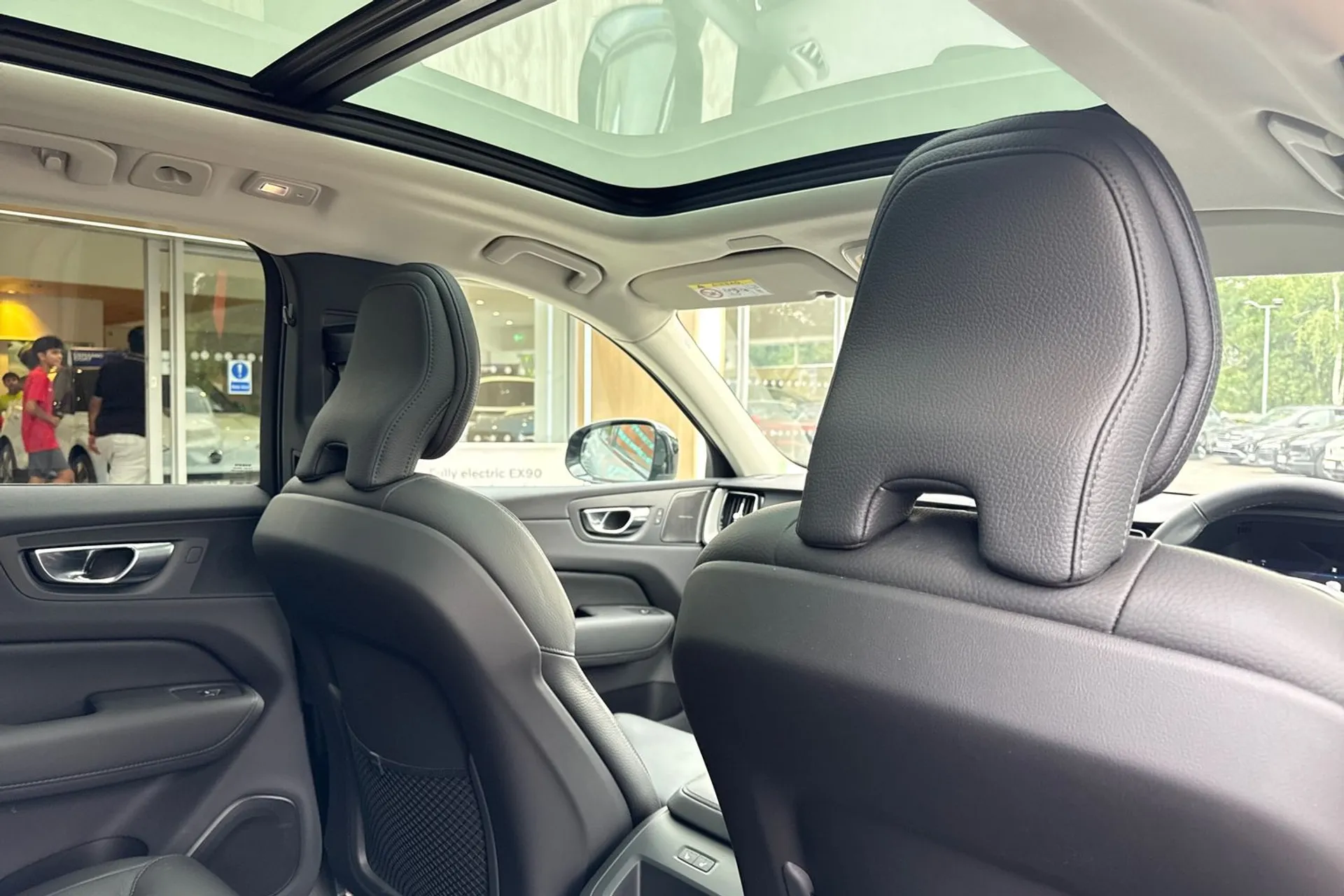 Volvo XC60 thumbnail image number 23