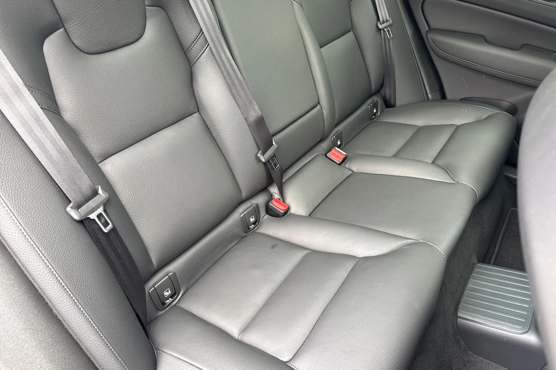 Volvo XC60 thumbnail image number 24
