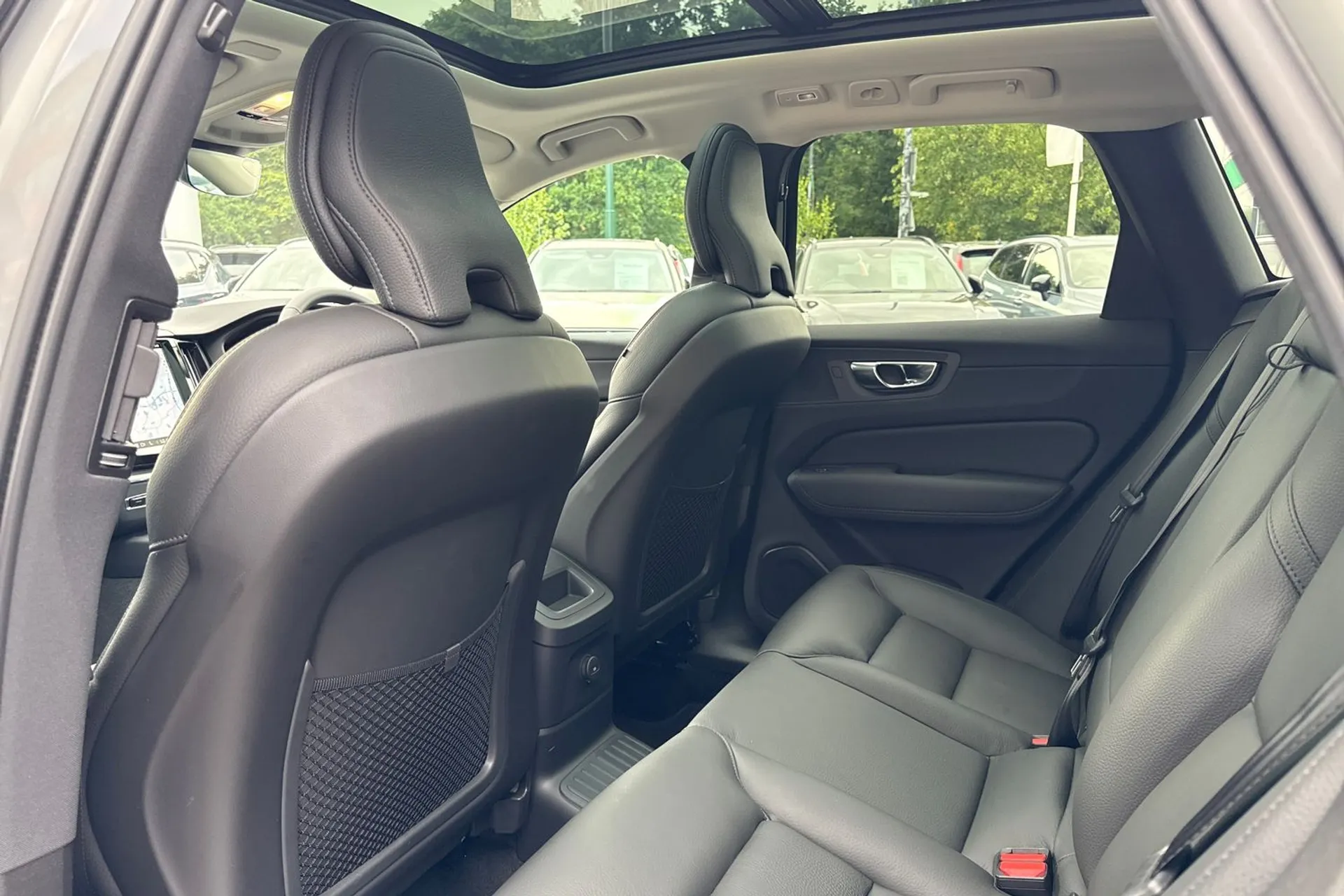 Volvo XC60 thumbnail image number 30