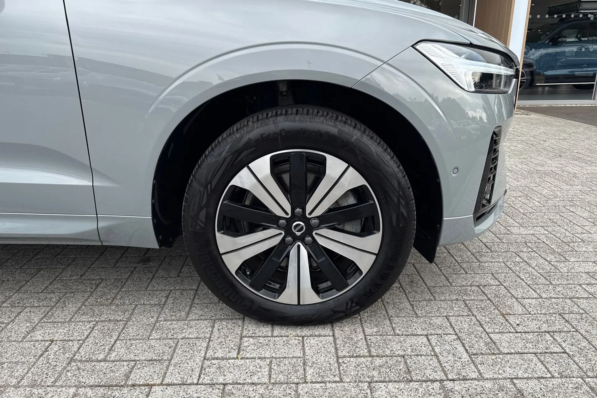 Volvo XC60 thumbnail image number 13