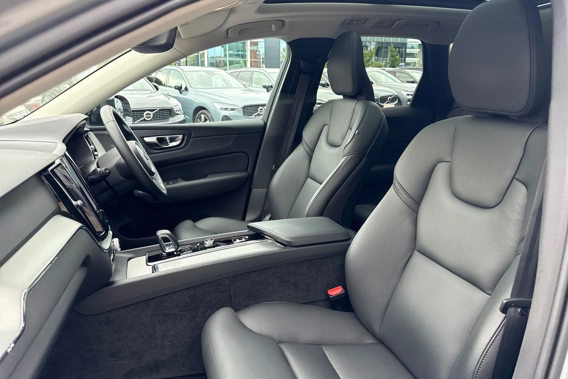 Volvo XC60 thumbnail image number 27