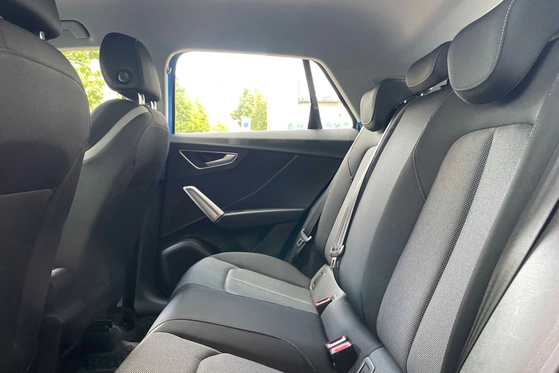 Audi Q2 thumbnail image number 28