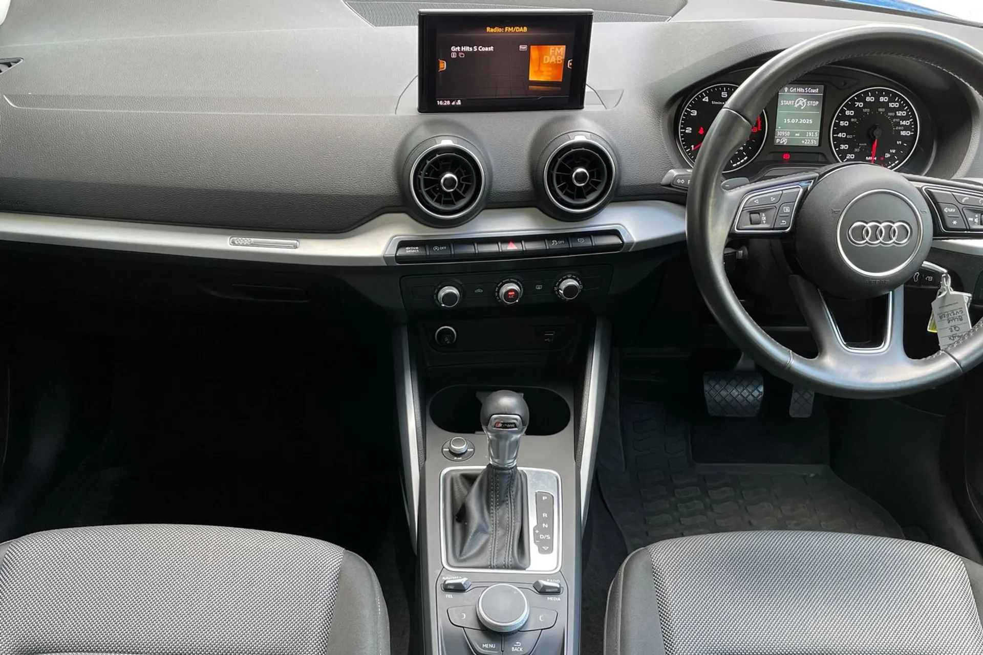 Audi Q2 thumbnail image number 33