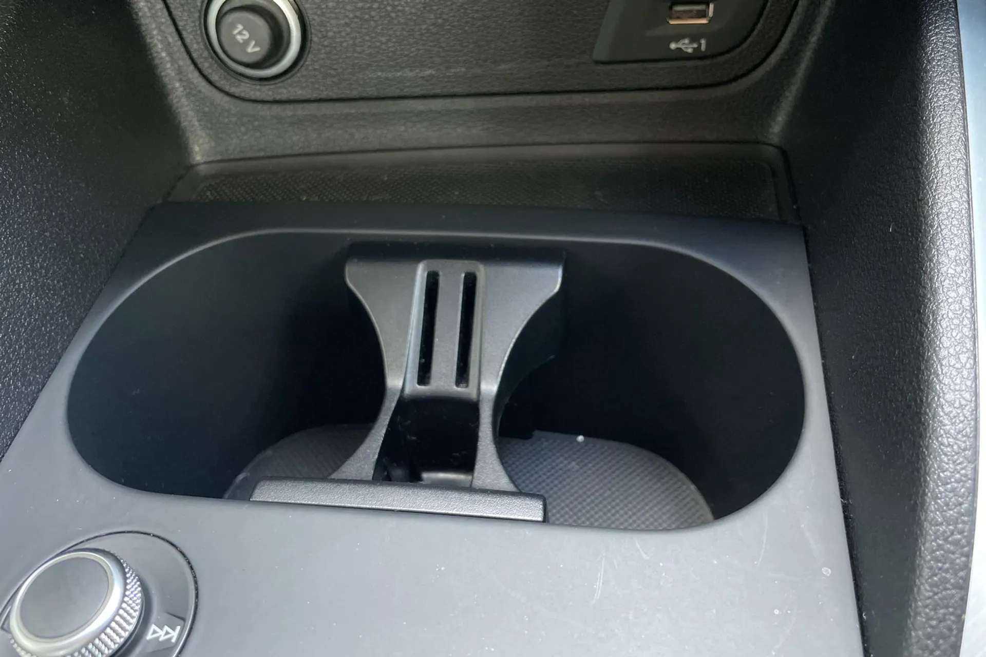 Audi Q2 thumbnail image number 43