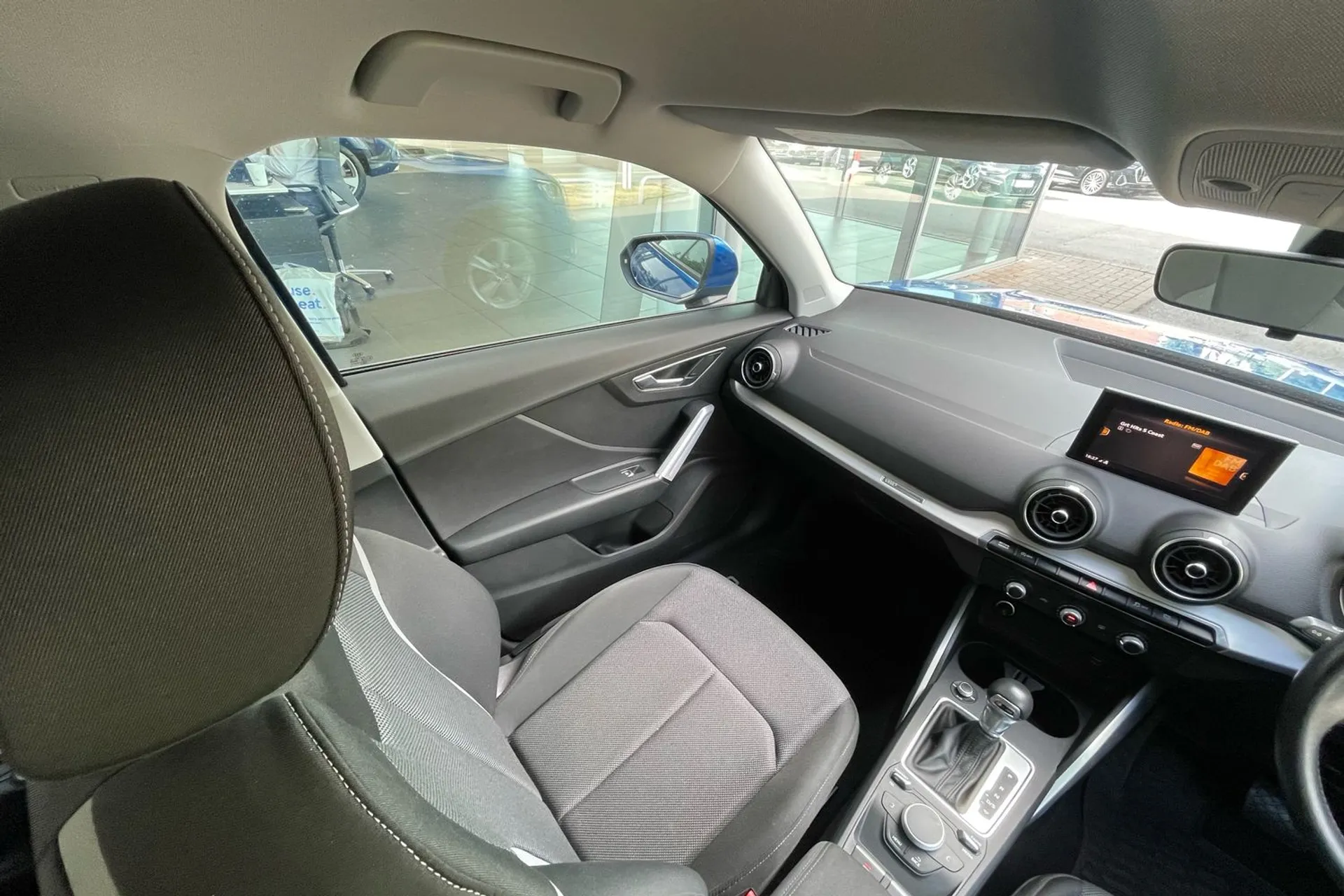 Audi Q2 thumbnail image number 31