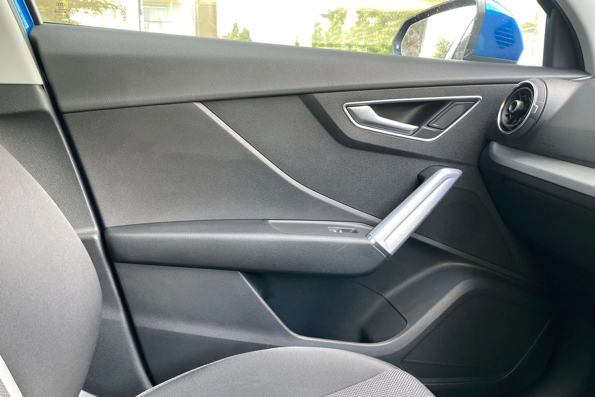 Audi Q2 thumbnail image number 39