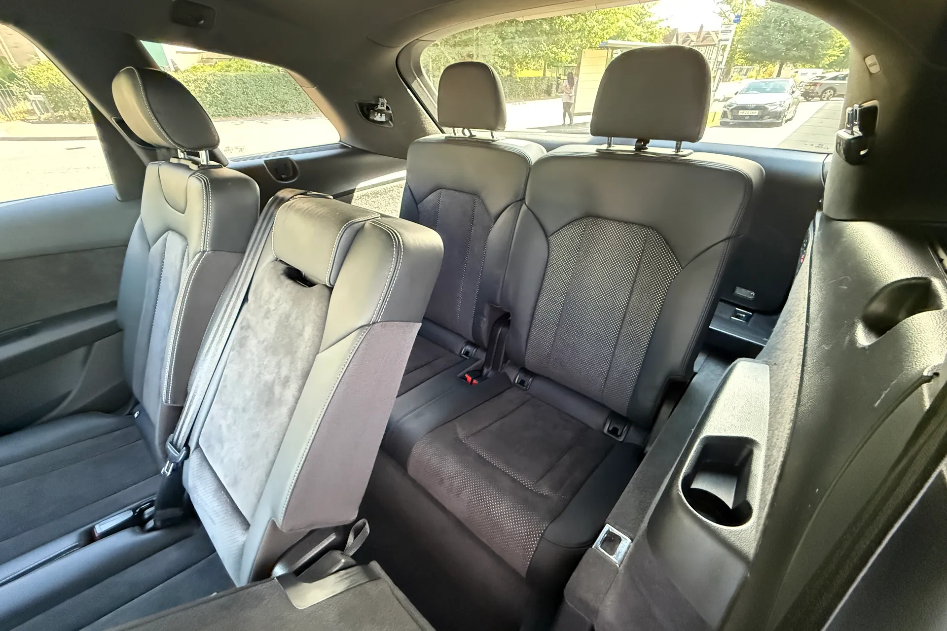 Audi Q7 thumbnail image number 24
