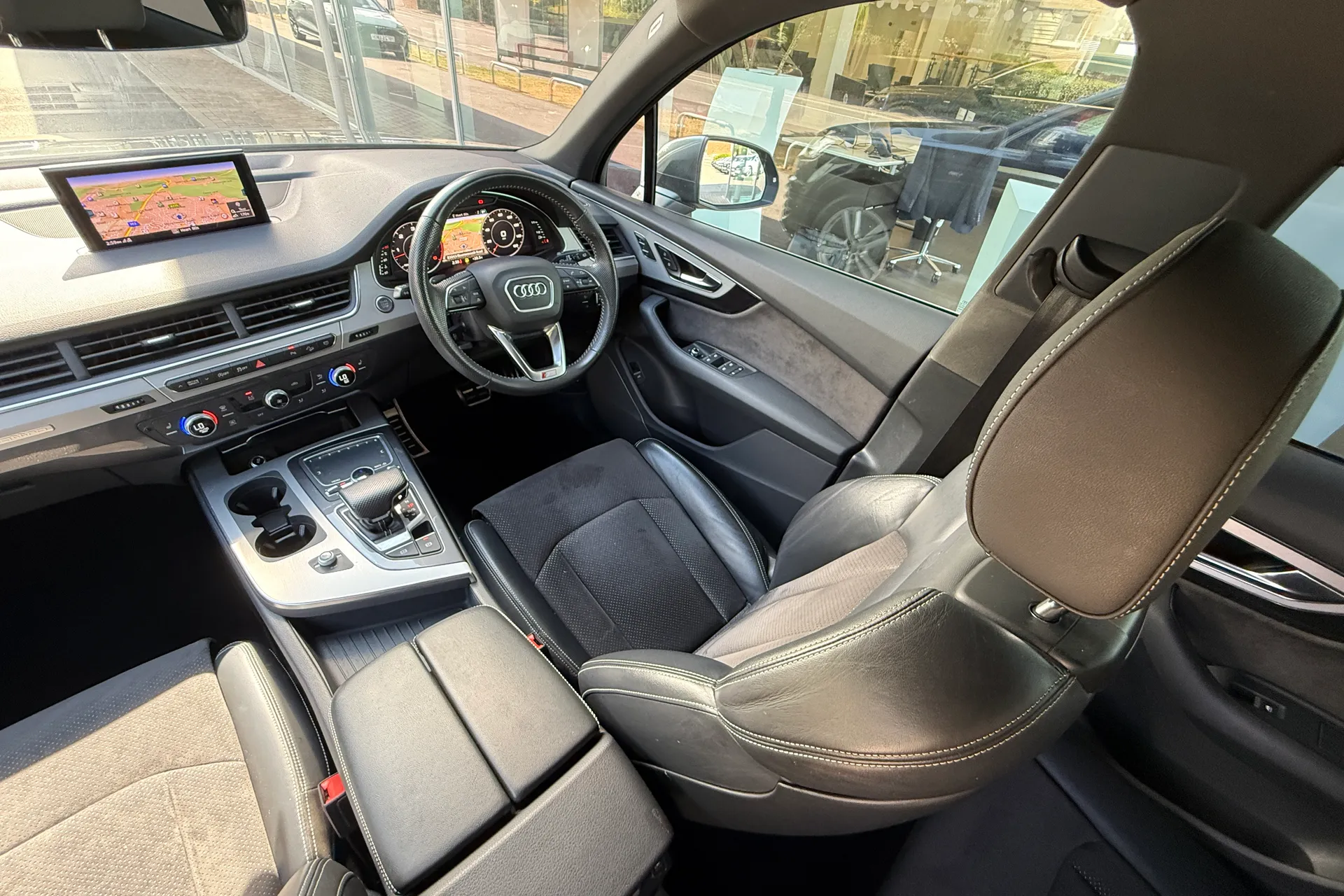 Audi Q7 thumbnail image number 40