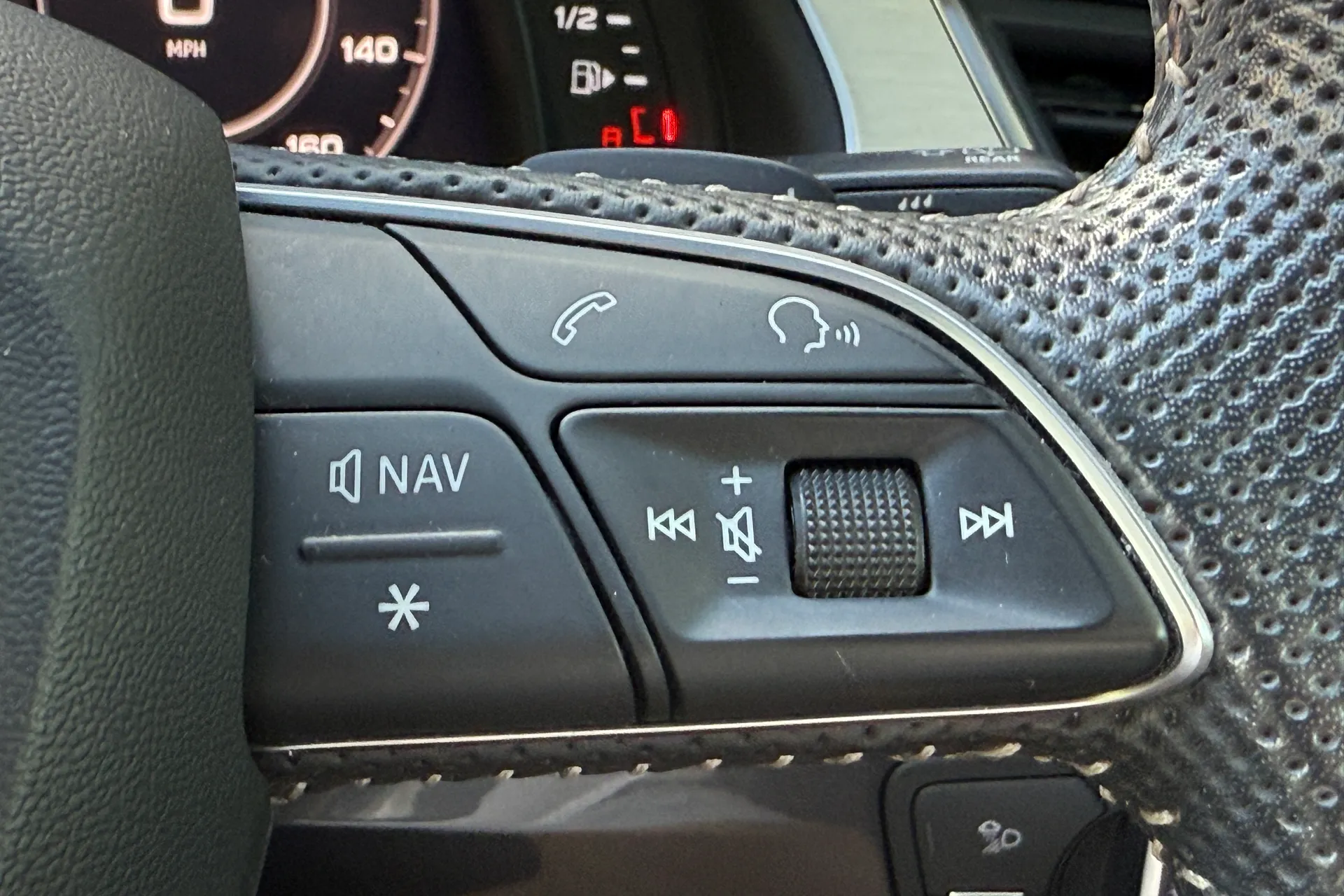 Audi Q7 thumbnail image number 52