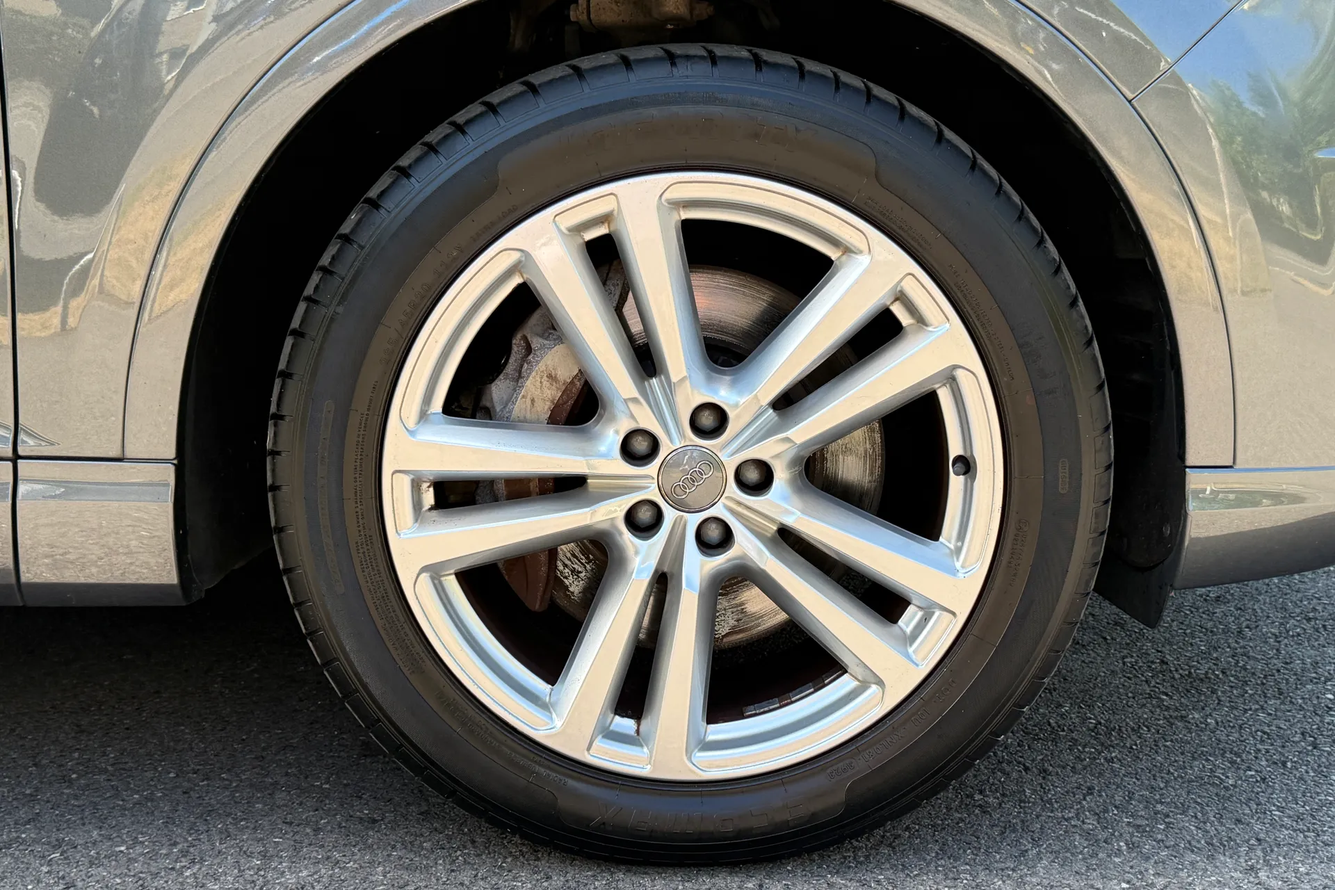 Audi Q7 thumbnail image number 6