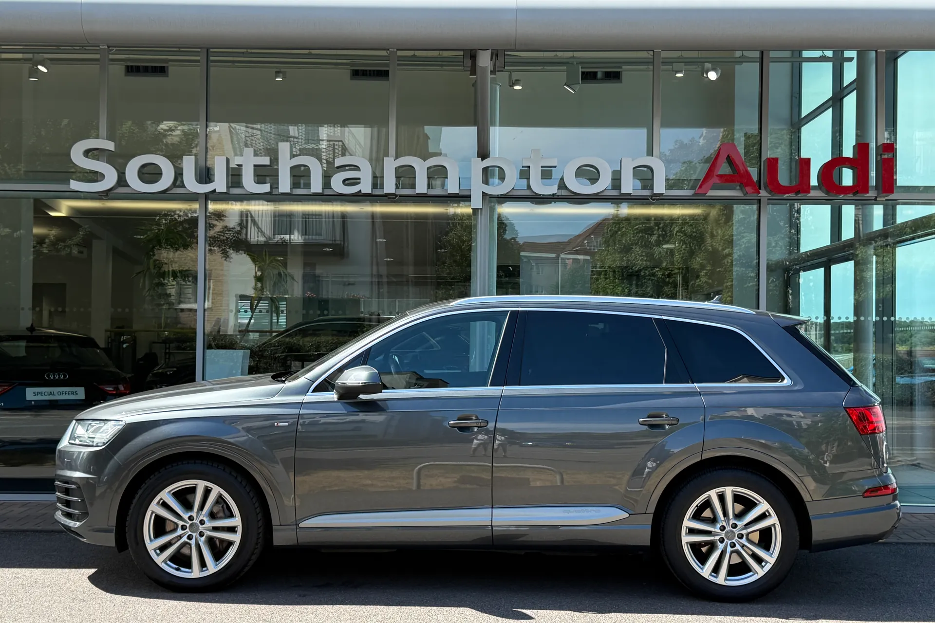 Audi Q7 thumbnail image number 59