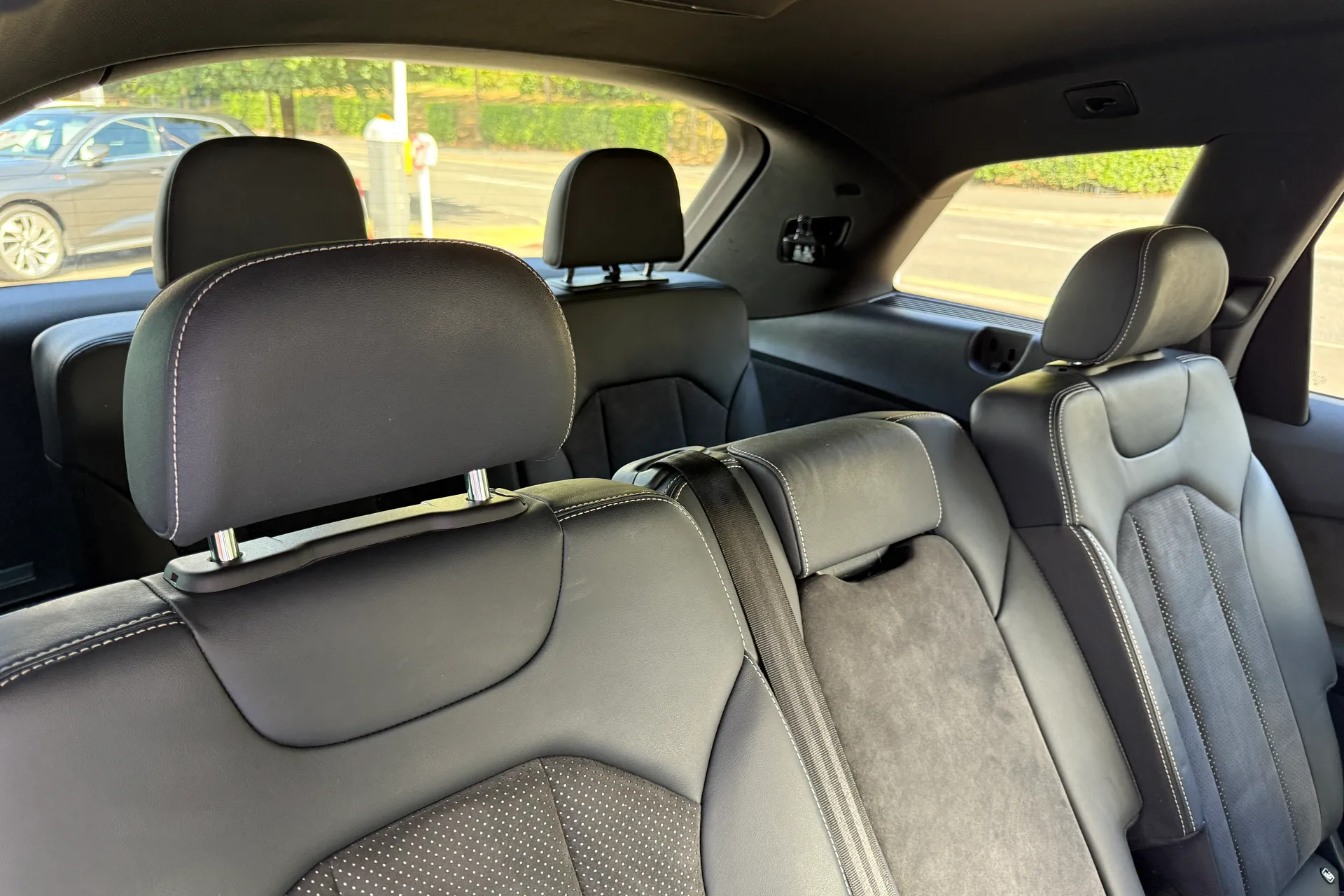Audi Q7 thumbnail image number 28