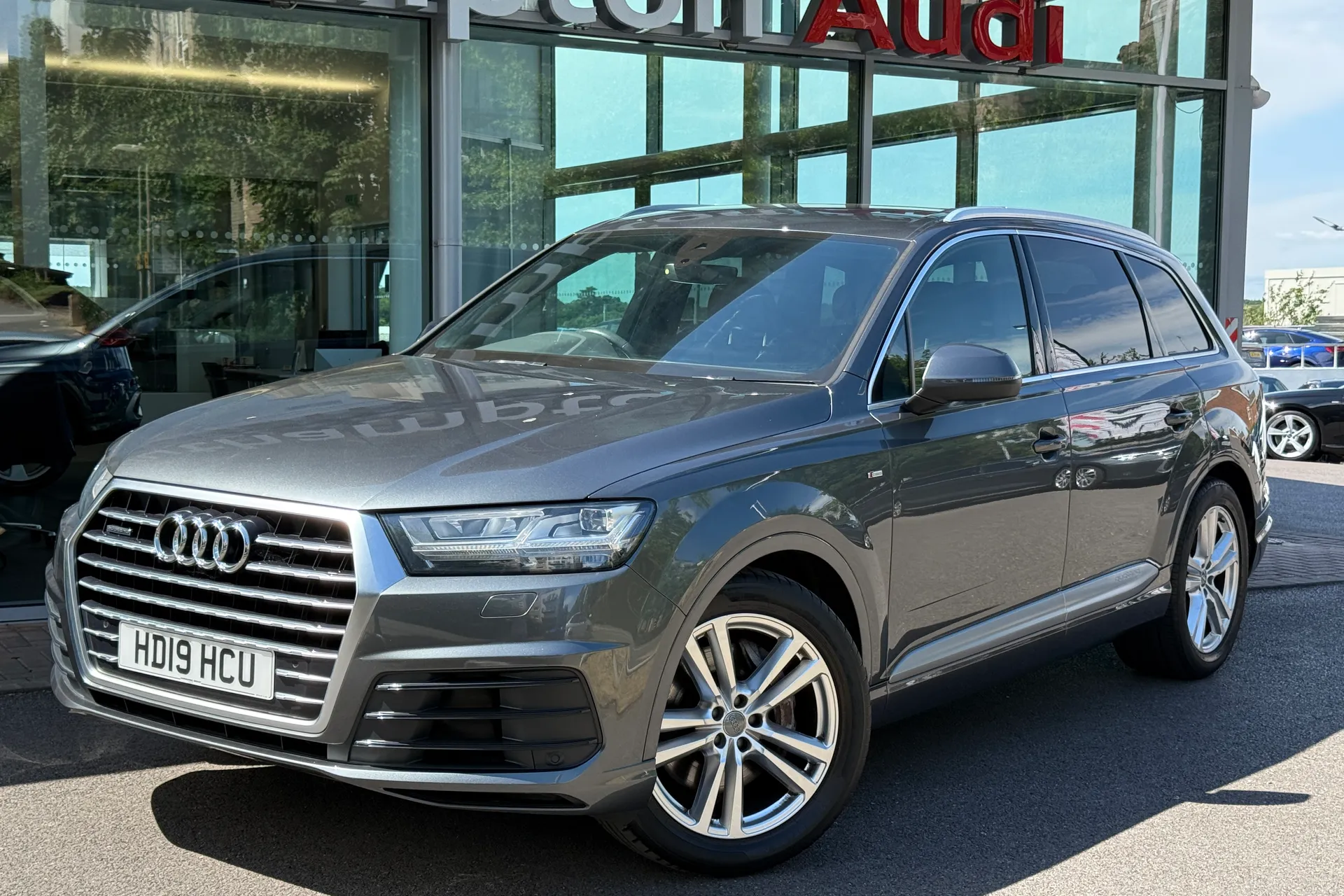 Audi Q7 thumbnail image number 7
