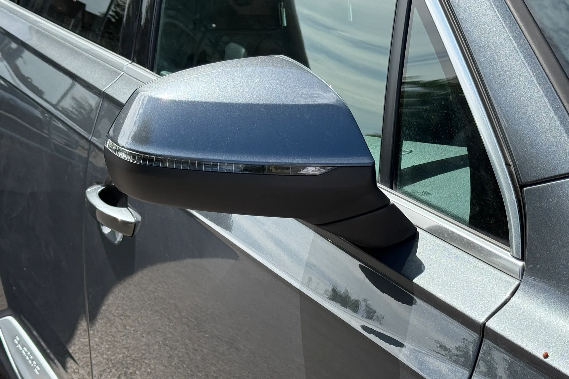 Audi Q7 thumbnail image number 9