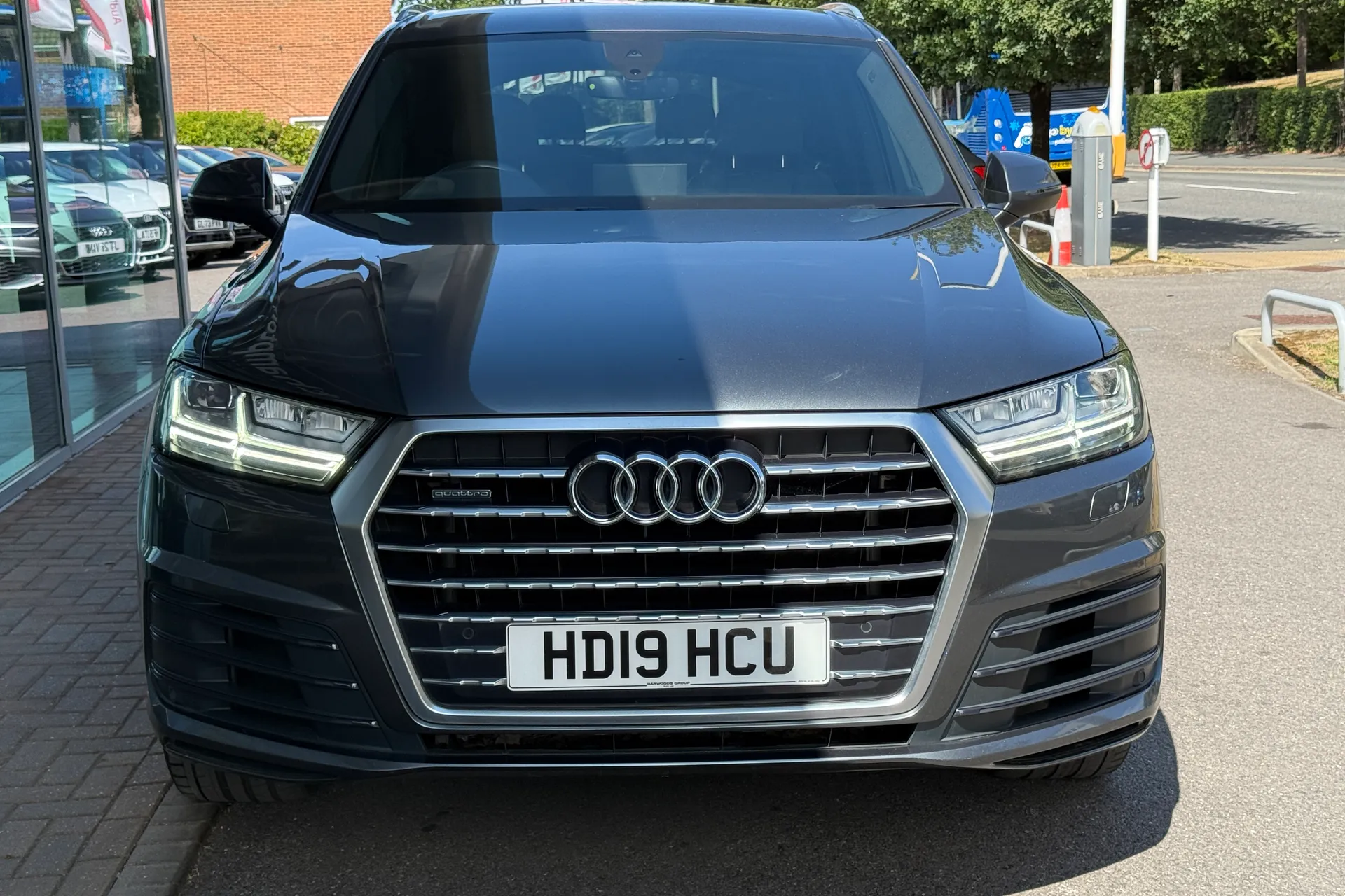 Audi Q7 thumbnail image number 57