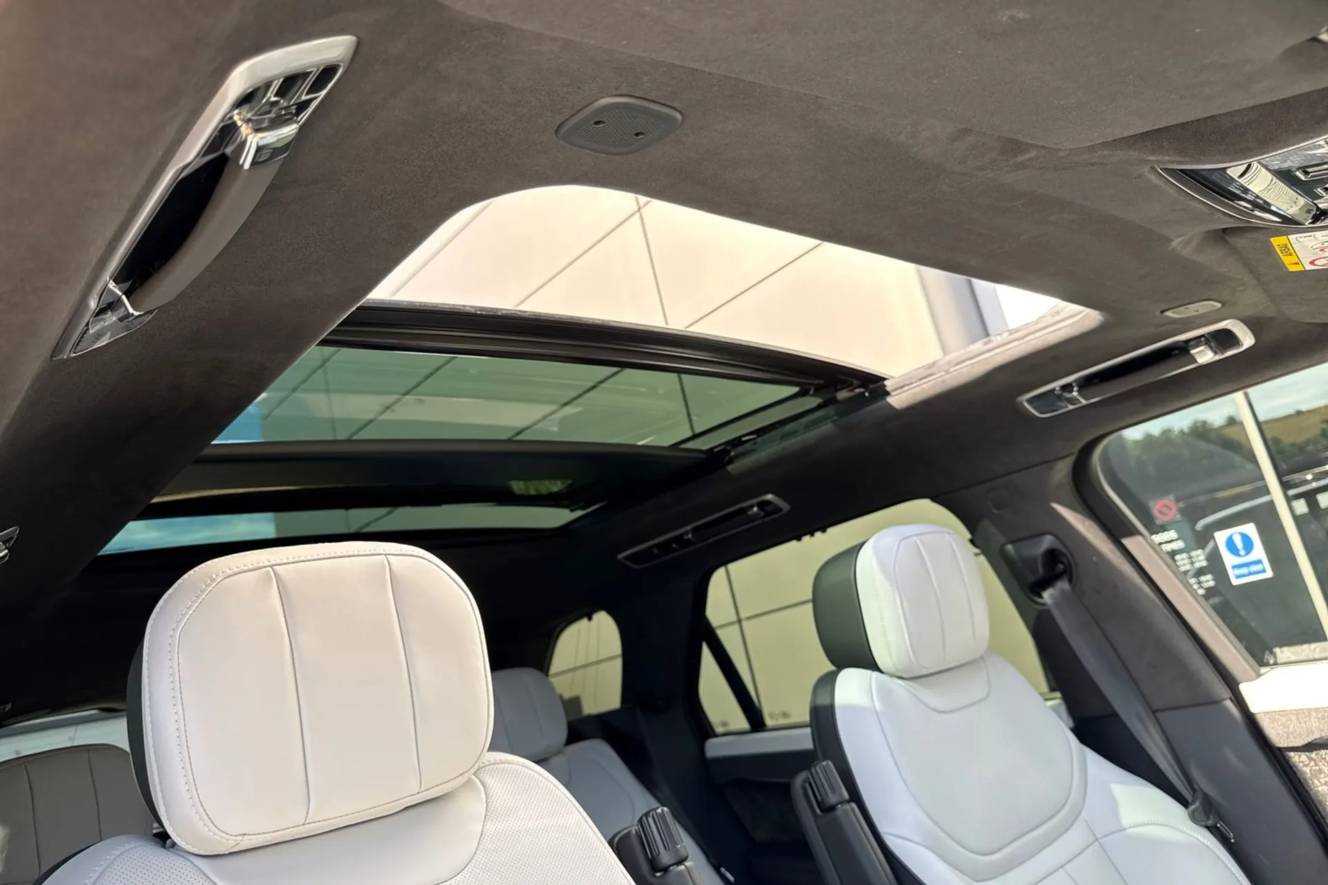 LAND ROVER RANGE ROVER SPORT thumbnail image number 10