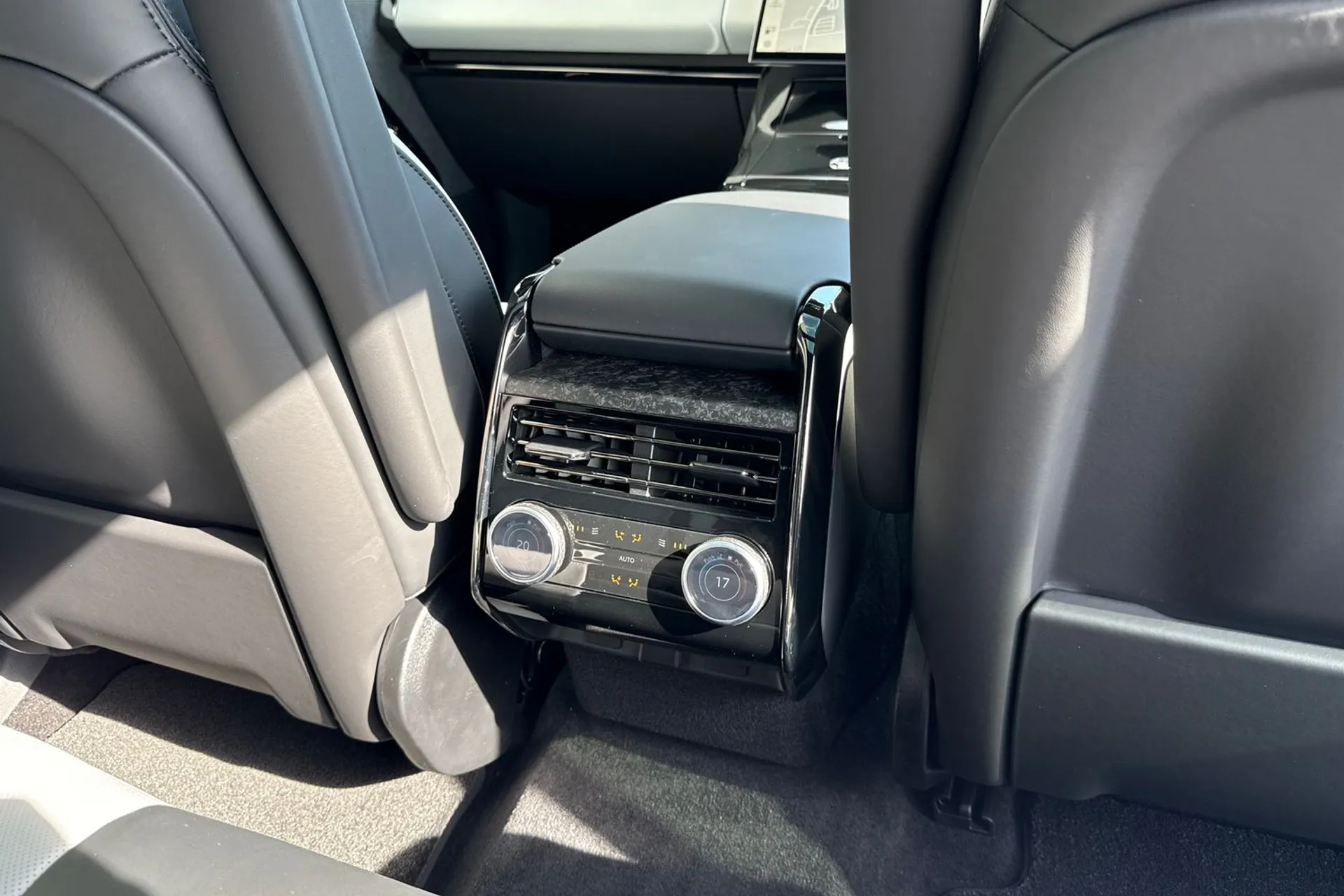 LAND ROVER RANGE ROVER SPORT thumbnail image number 57