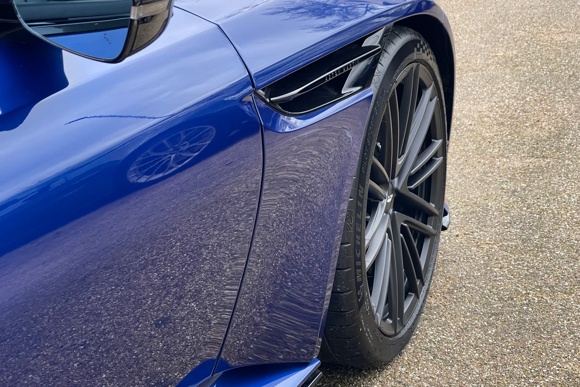 Aston Martin DB12 thumbnail image number 9