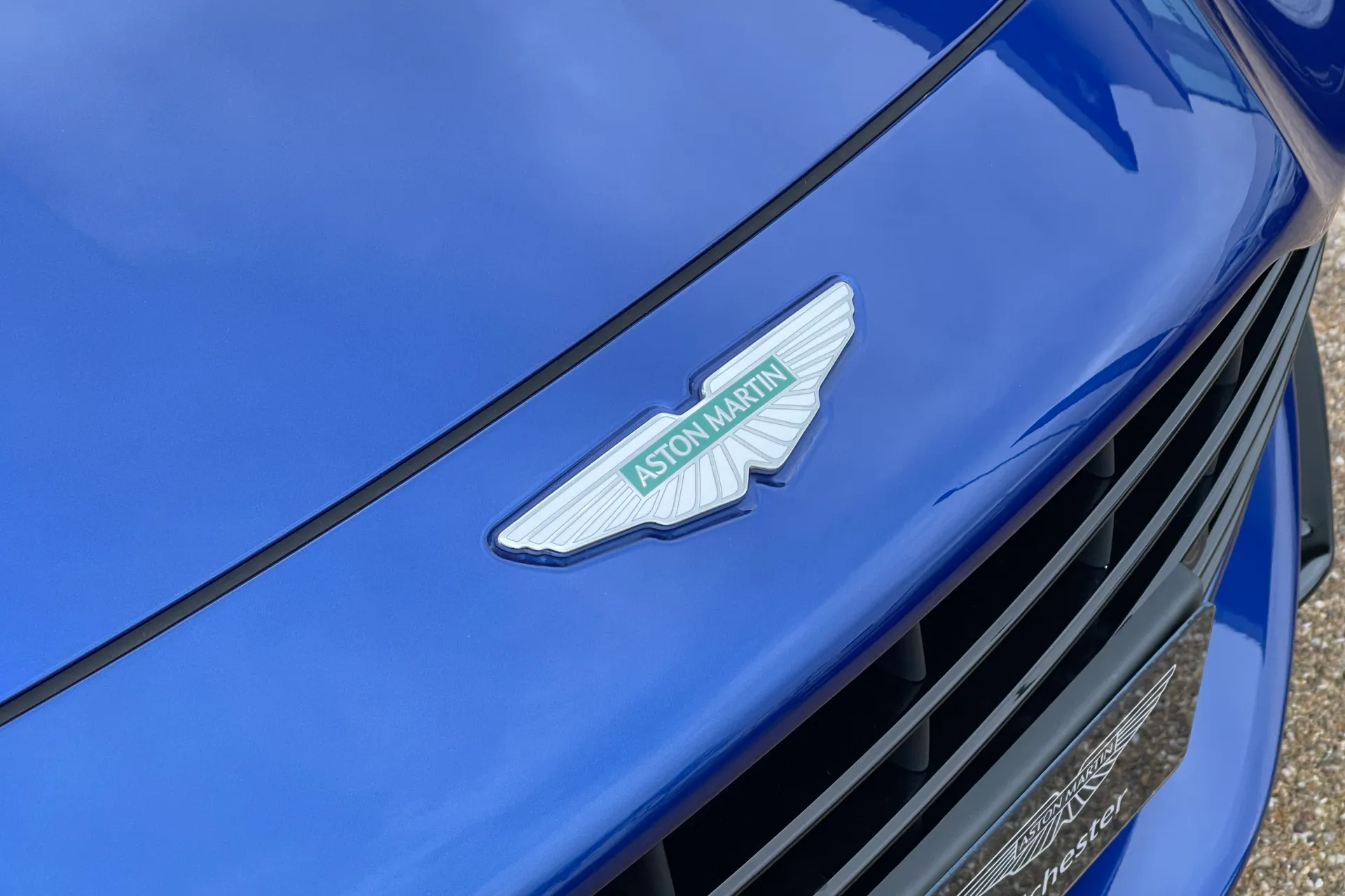 Aston Martin DB12 thumbnail image number 13