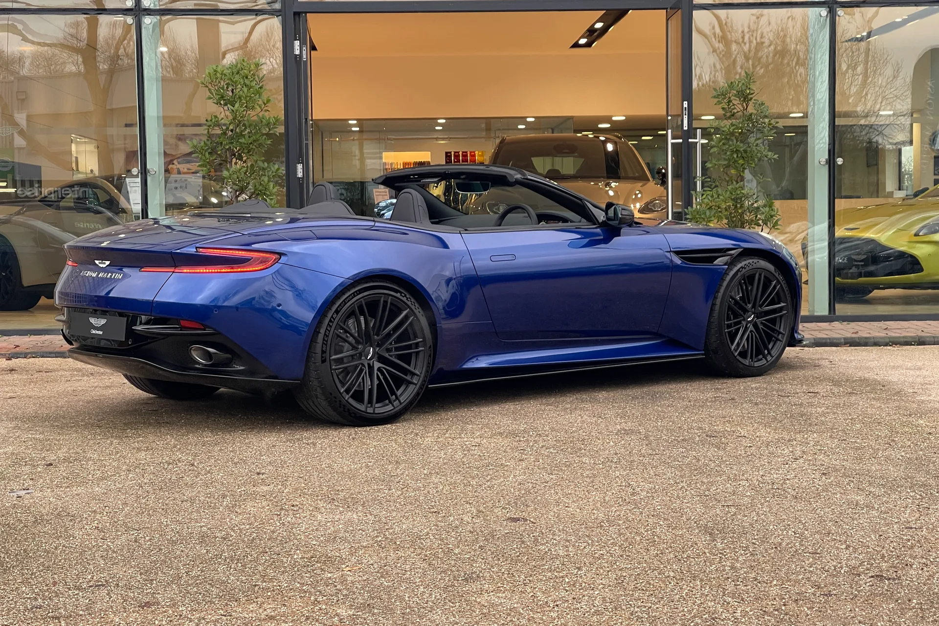 Aston Martin DB12 thumbnail image number 25