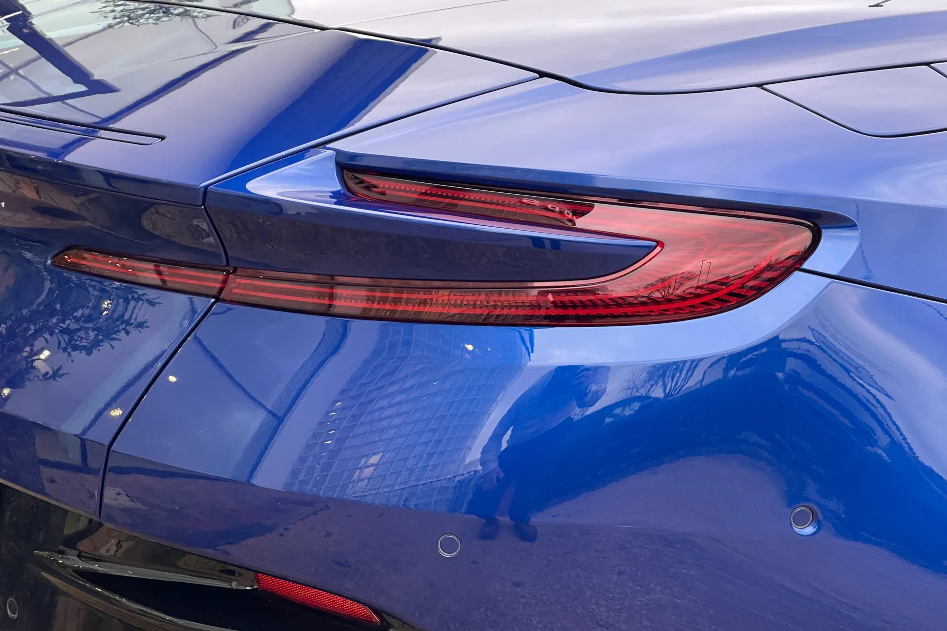 Aston Martin DB12 thumbnail image number 16