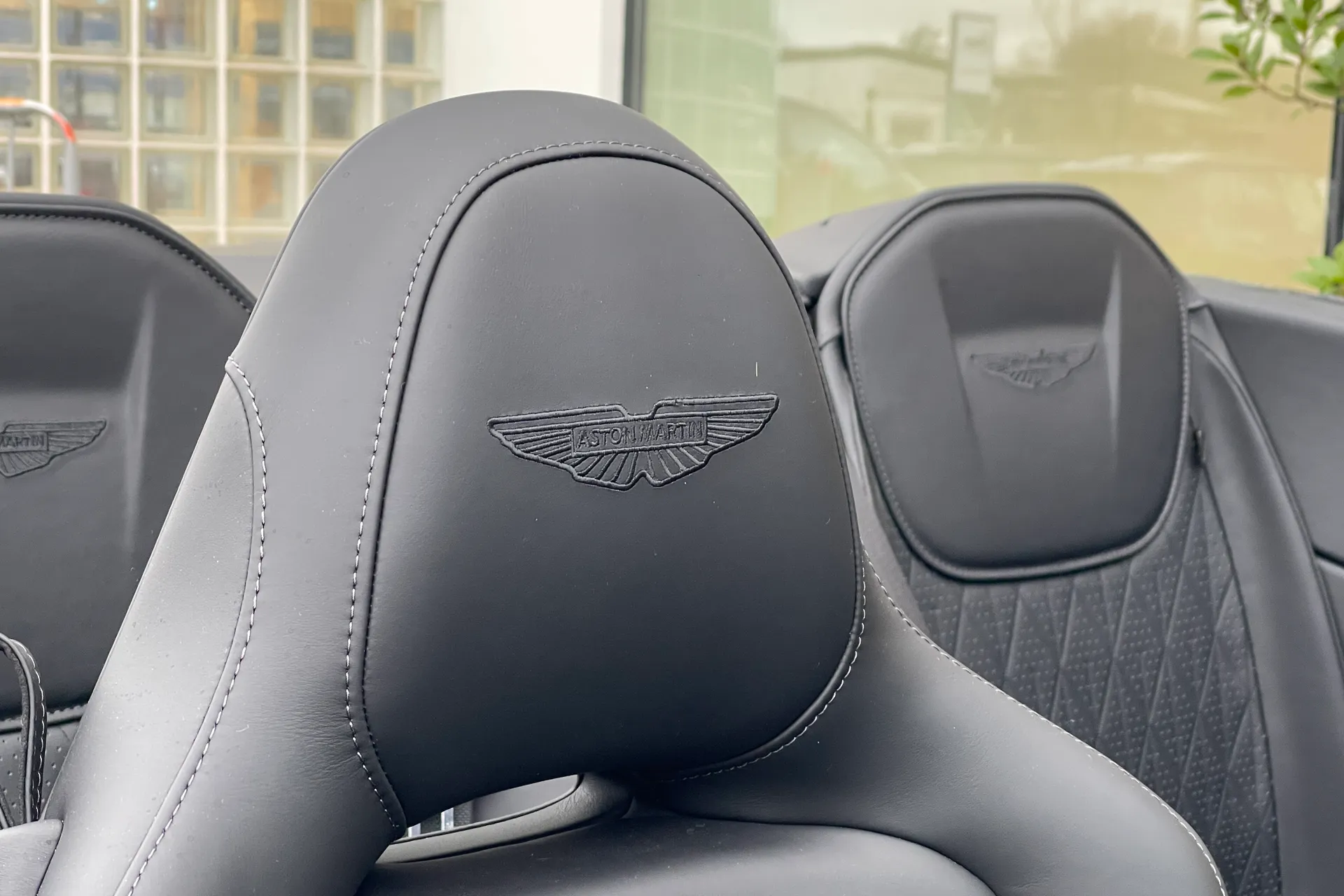 Aston Martin DB12 thumbnail image number 5