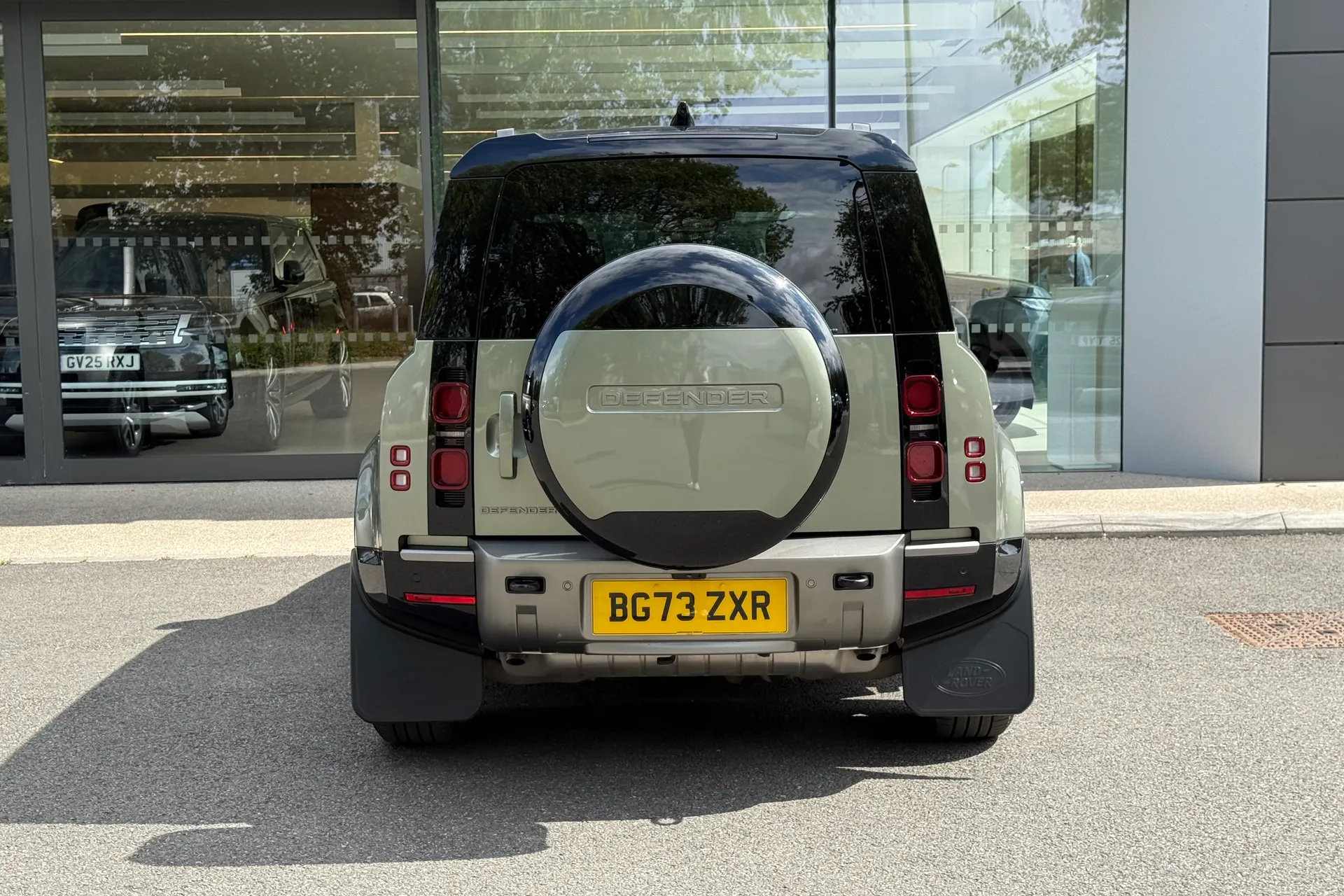 LAND ROVER DEFENDER thumbnail image number 8
