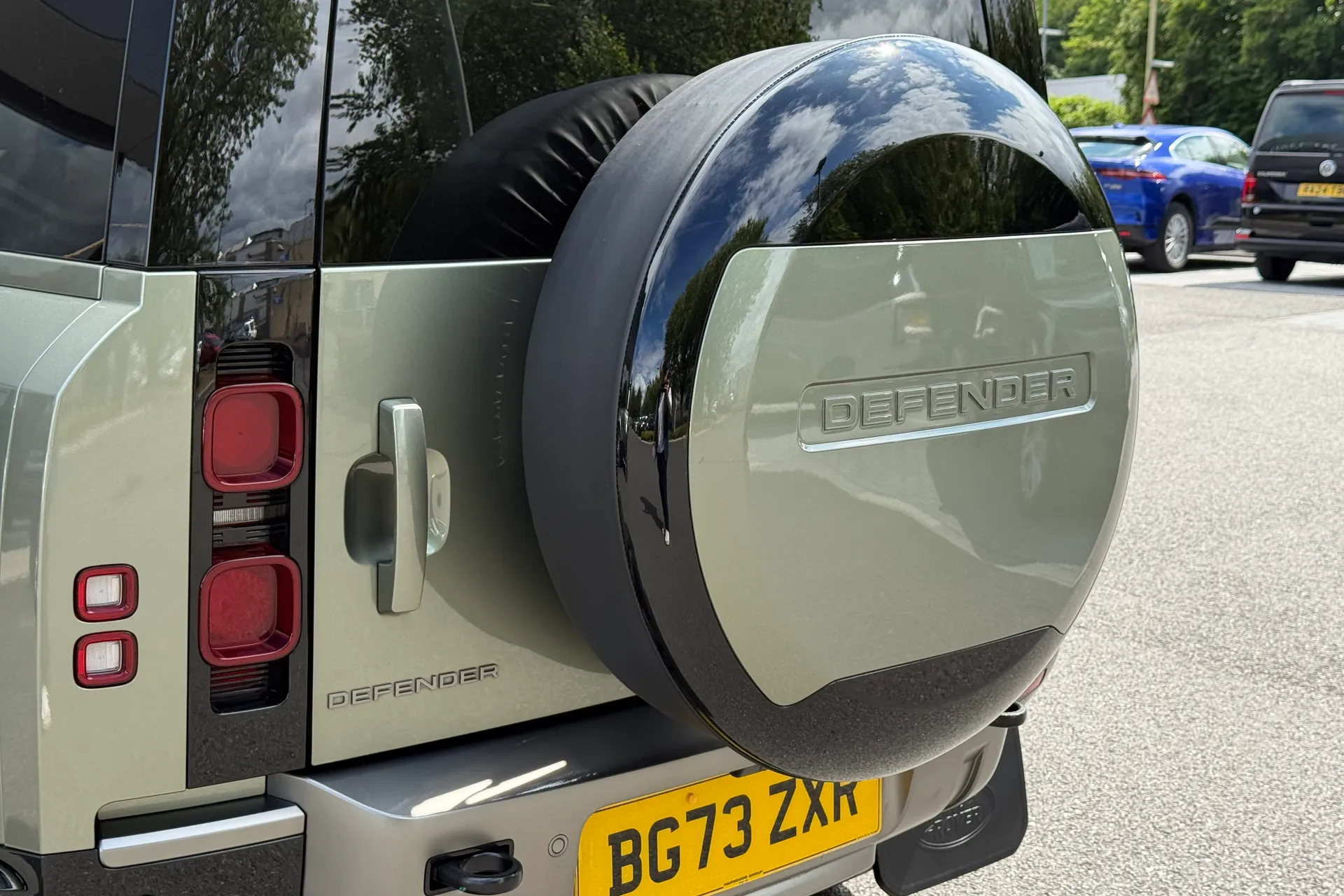 LAND ROVER DEFENDER thumbnail image number 49