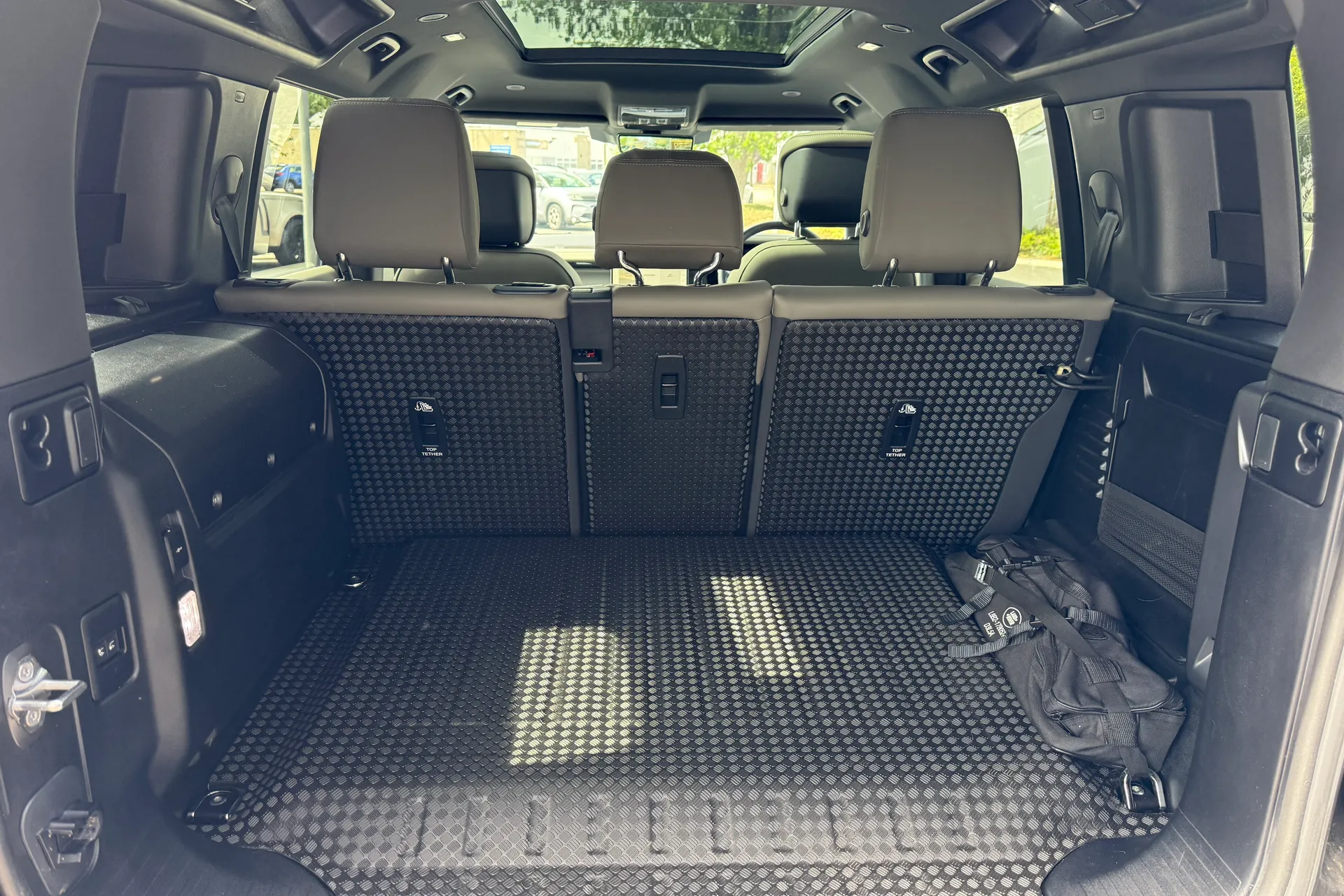 LAND ROVER DEFENDER thumbnail image number 45