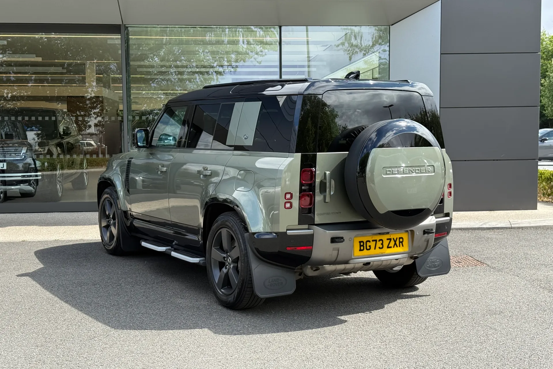 LAND ROVER DEFENDER thumbnail image number 65