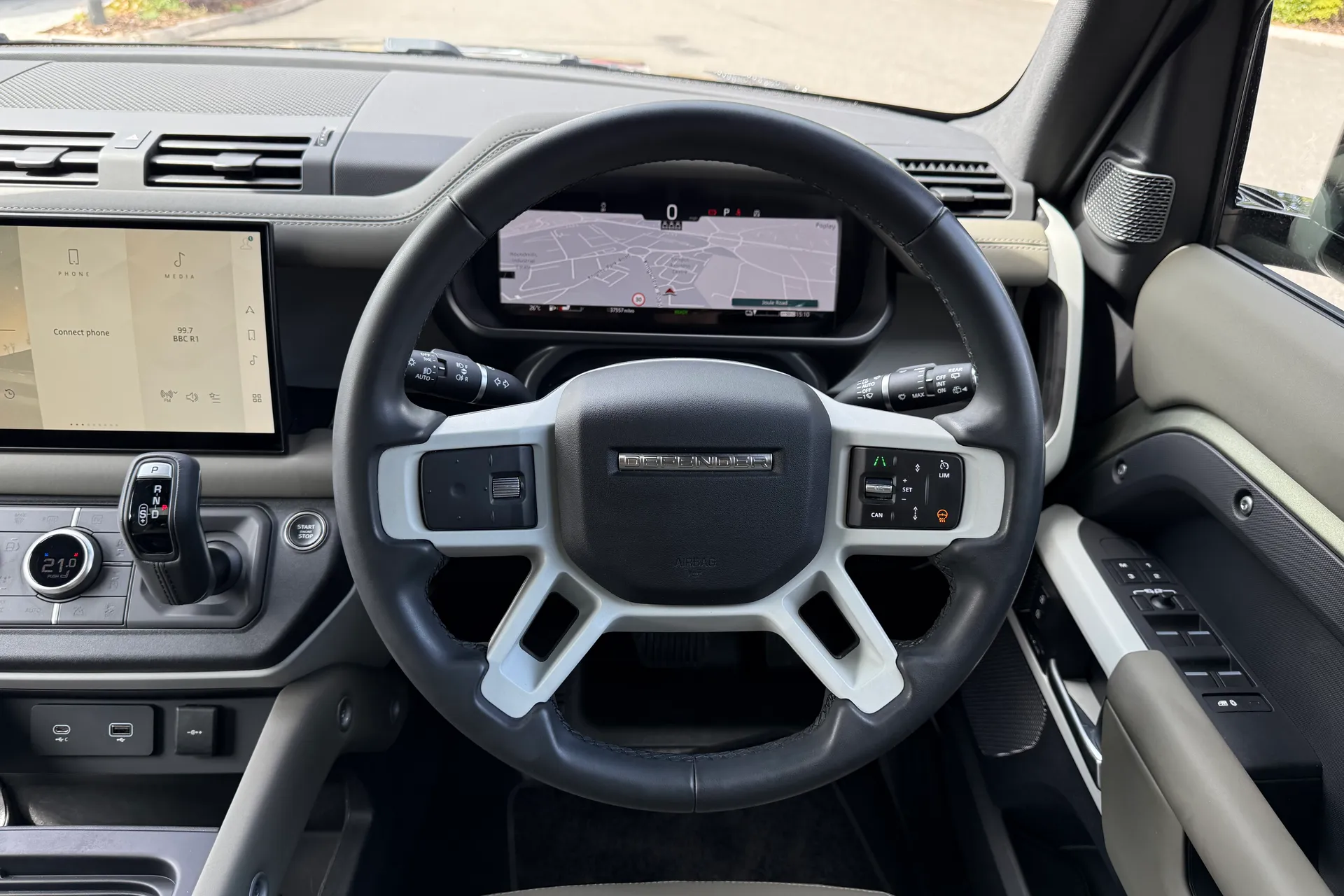 LAND ROVER DEFENDER thumbnail image number 12
