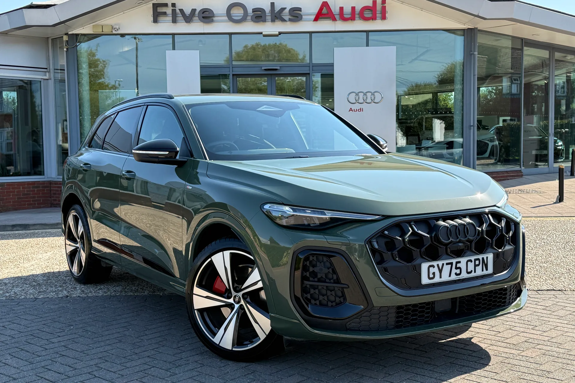 Audi Q5 focused image