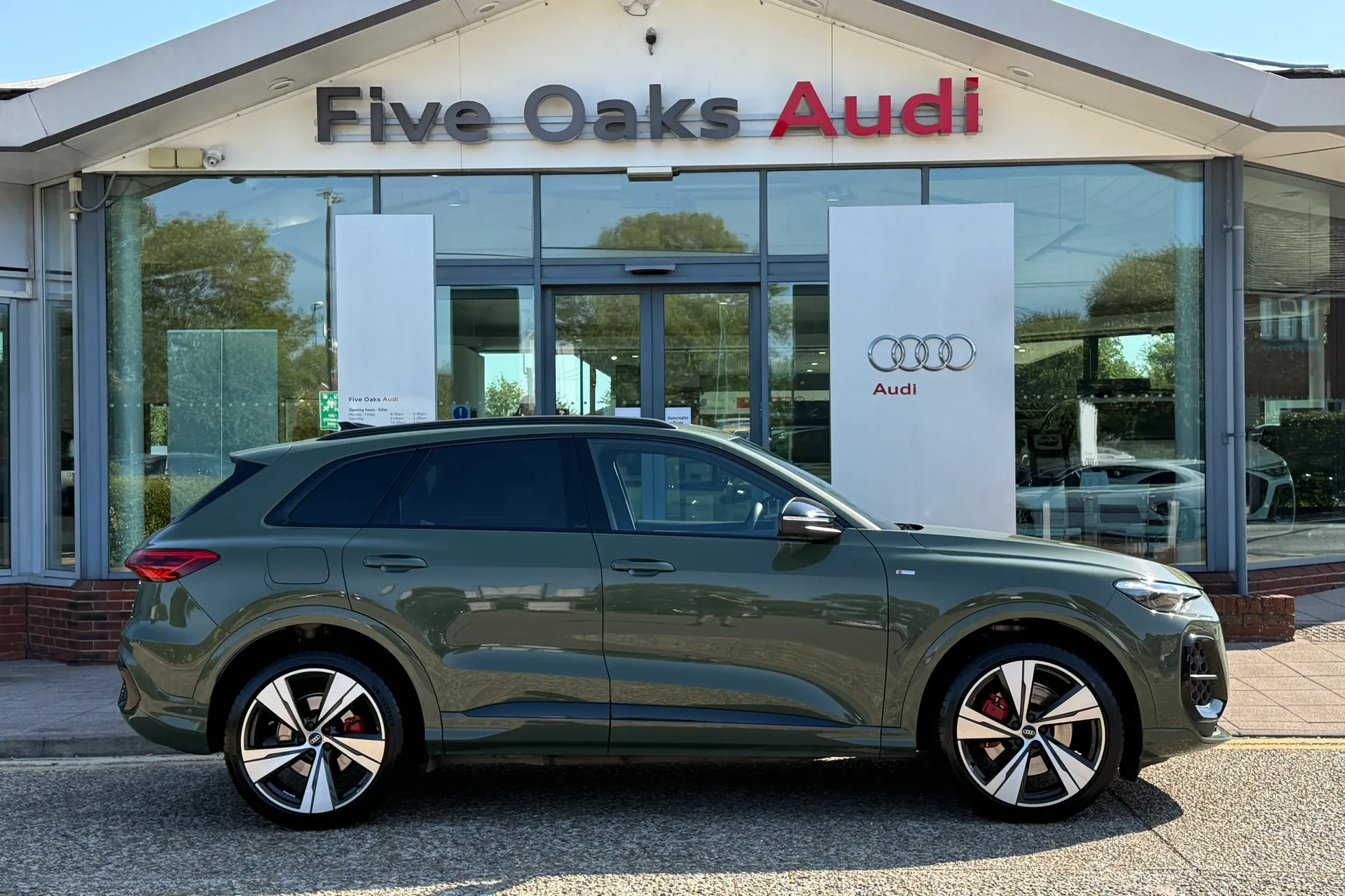 Audi Q5 thumbnail image number 2