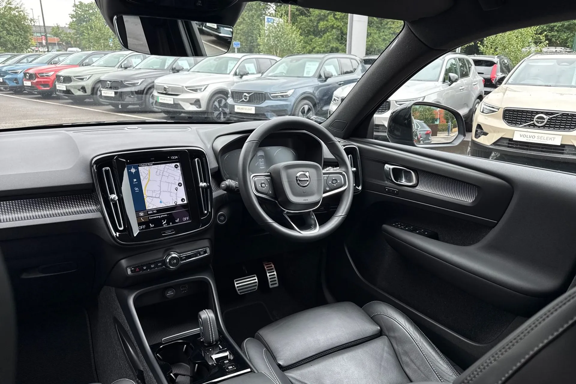 Volvo XC40 thumbnail image number 32