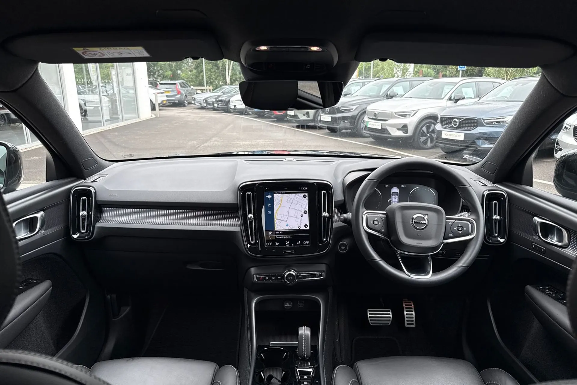 Volvo XC40 thumbnail image number 3