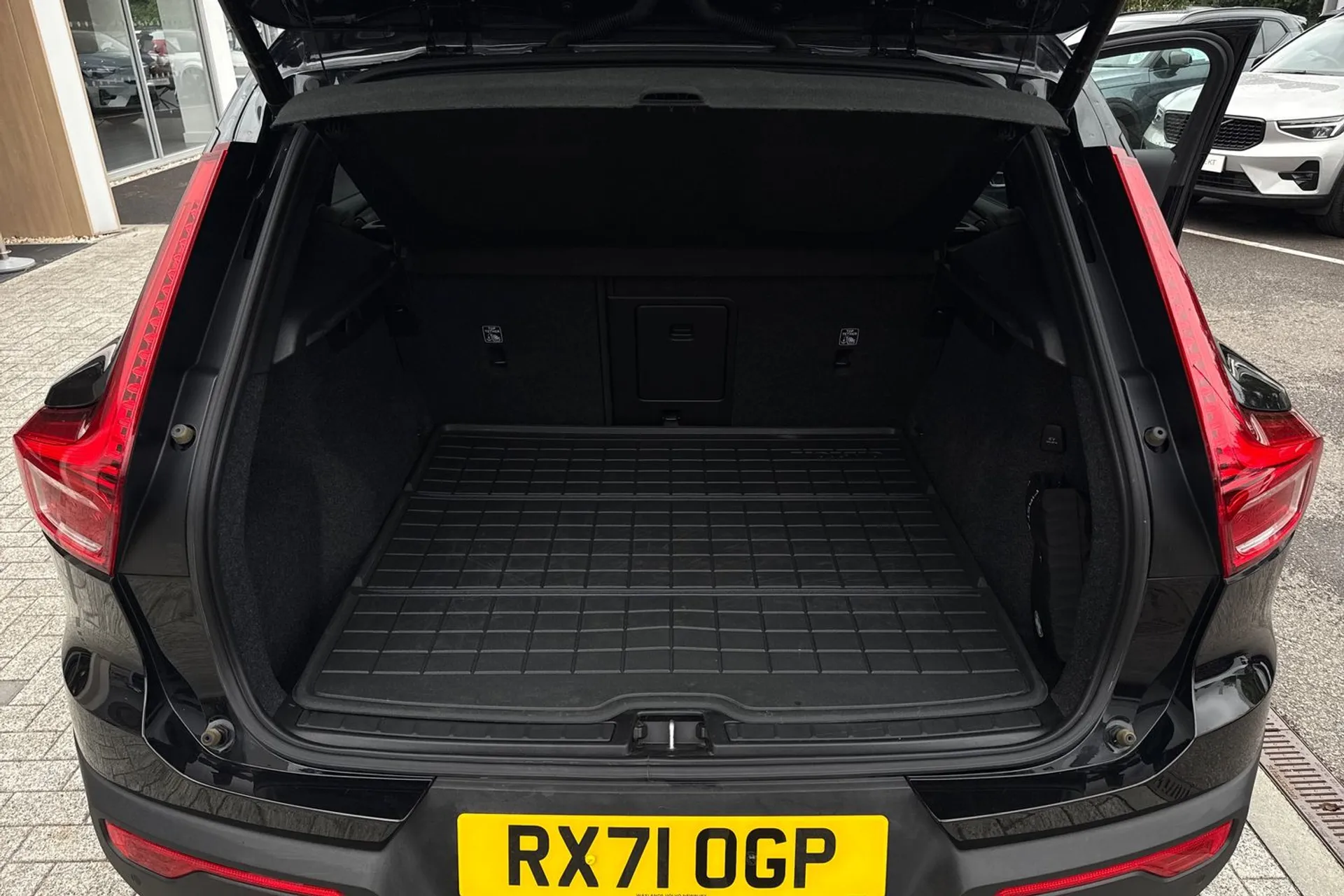 Volvo XC40 thumbnail image number 19