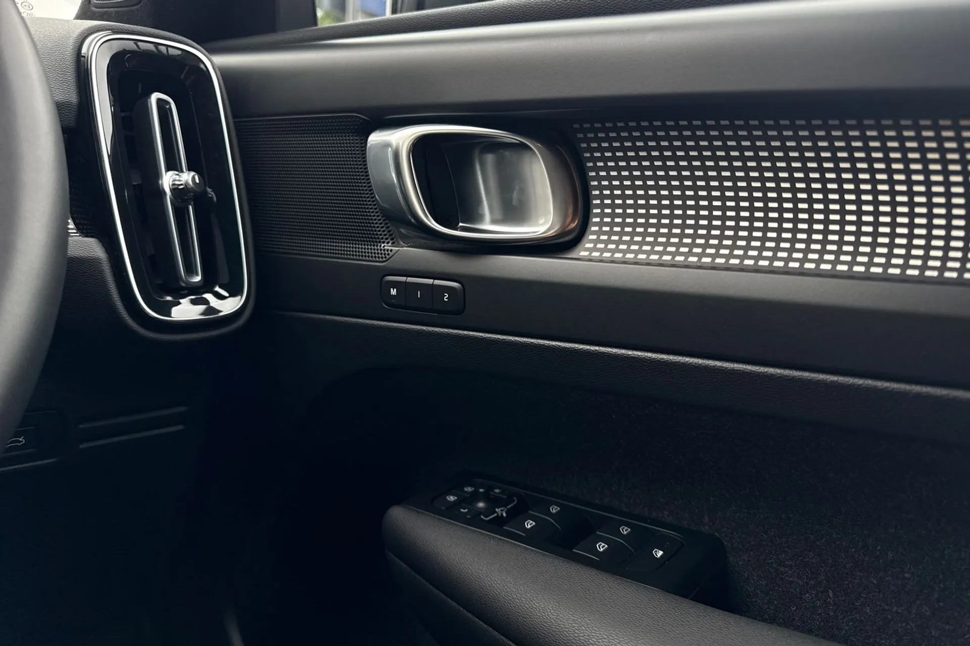 Volvo XC40 thumbnail image number 42