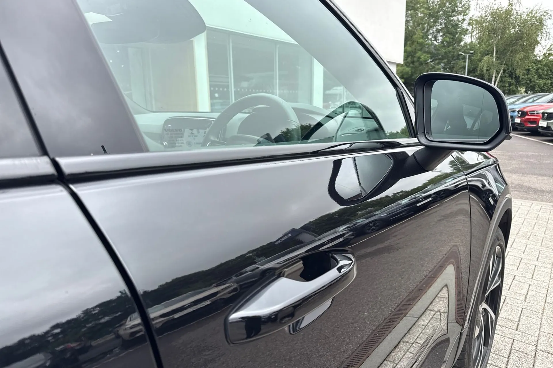Volvo XC40 thumbnail image number 16